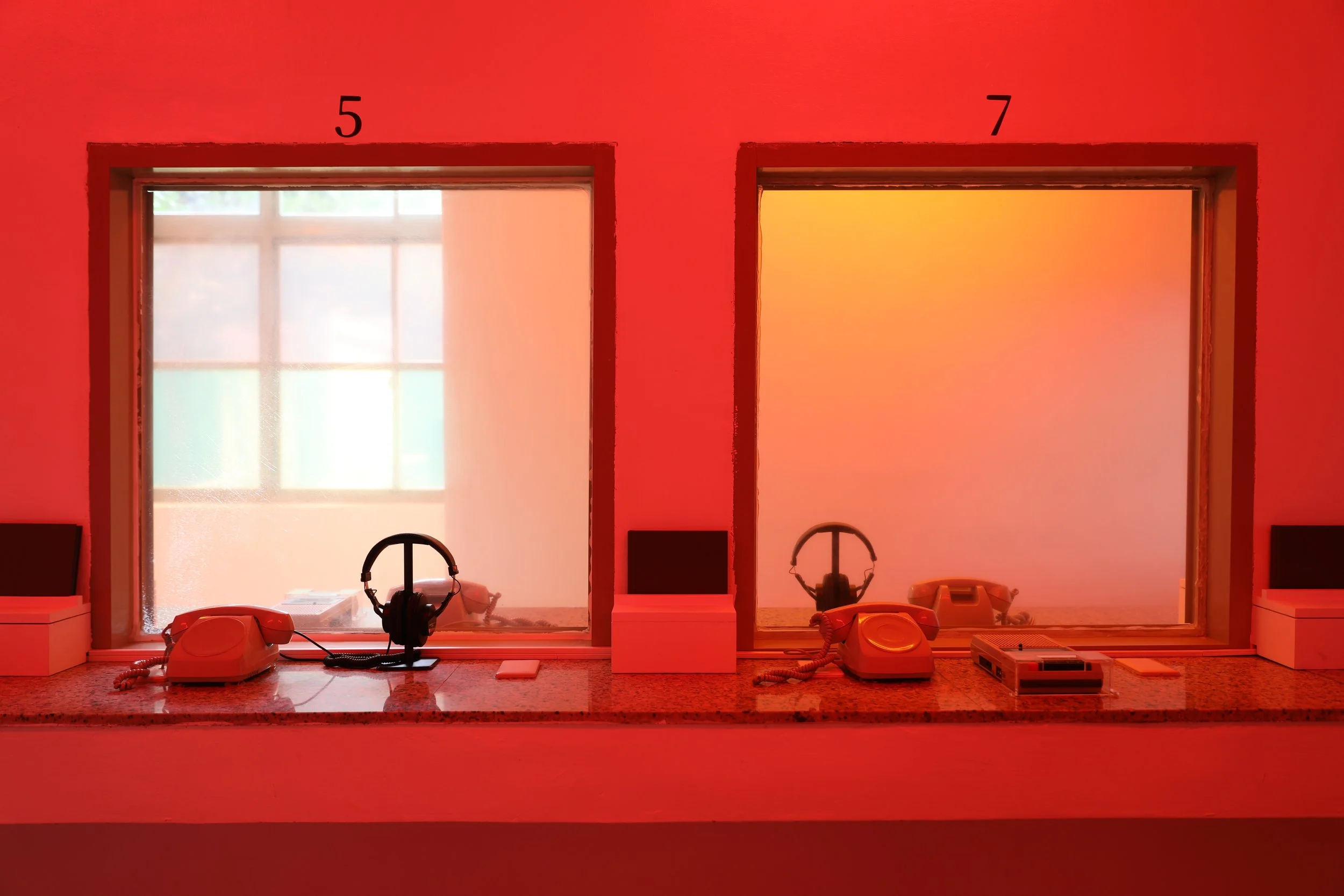  行方不明展覽於綠島人權博物館會客室展出 觀看線上展覽： https://vr360.nhrm.gov.tw/2023gihraf/    