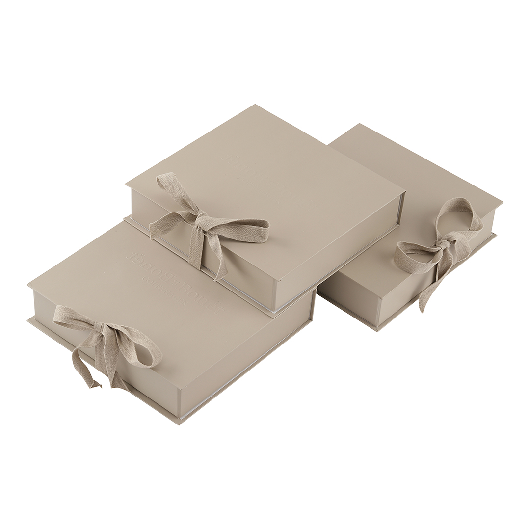 Bonét et Bonét Gift Box.jpg