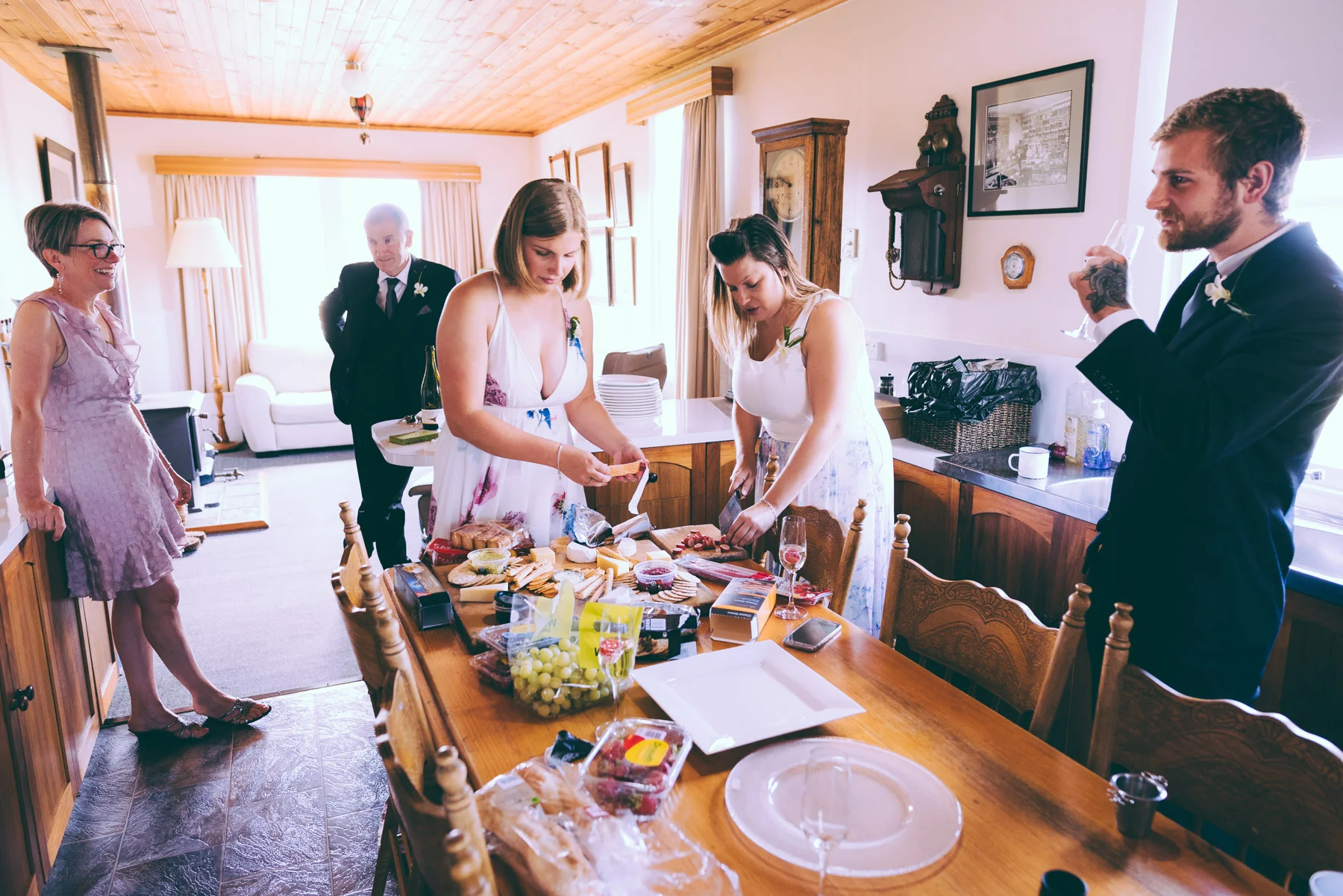 paulineandangus_gettingready_viewpics-159.jpg