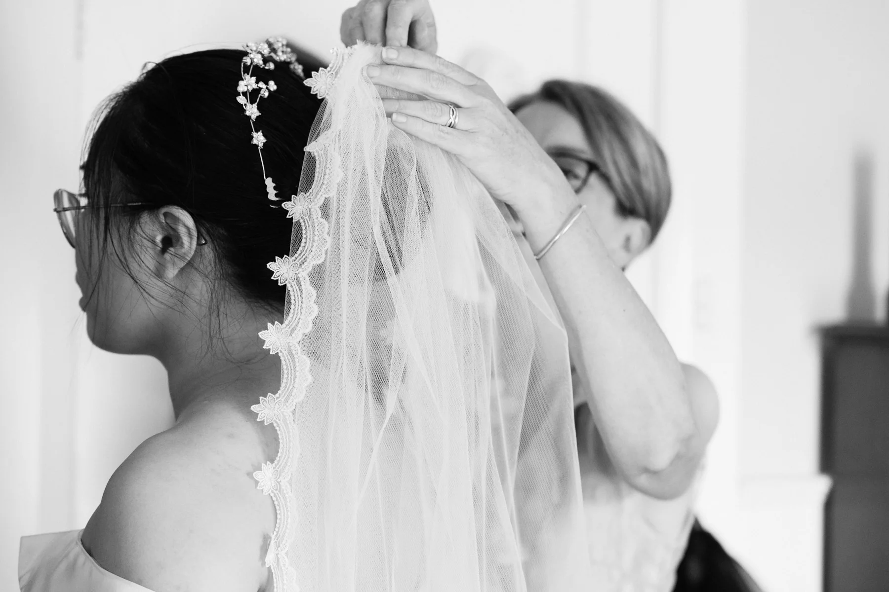 paulineandangus_gettingready_viewpics-218.jpg