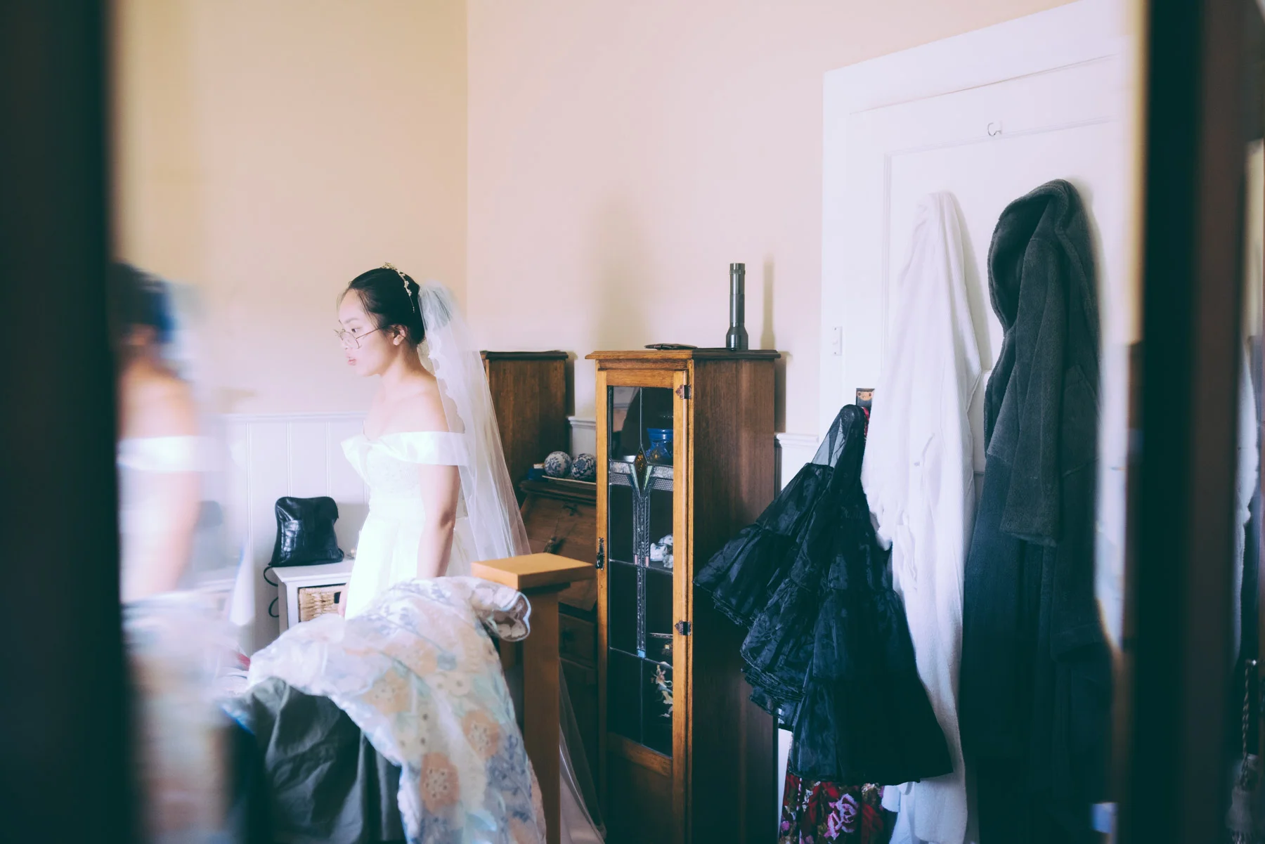 paulineandangus_gettingready_viewpics-225.jpg