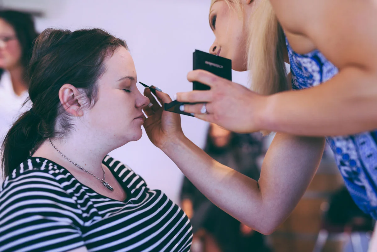 aleshaanddan_gettingready_viewpics-122.jpg