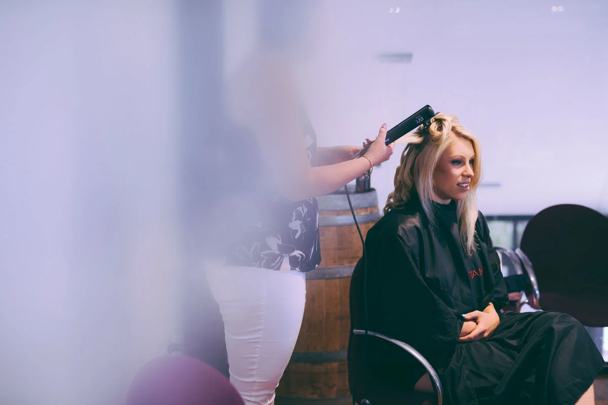 aleshaanddan_gettingready_viewpics-171.jpg