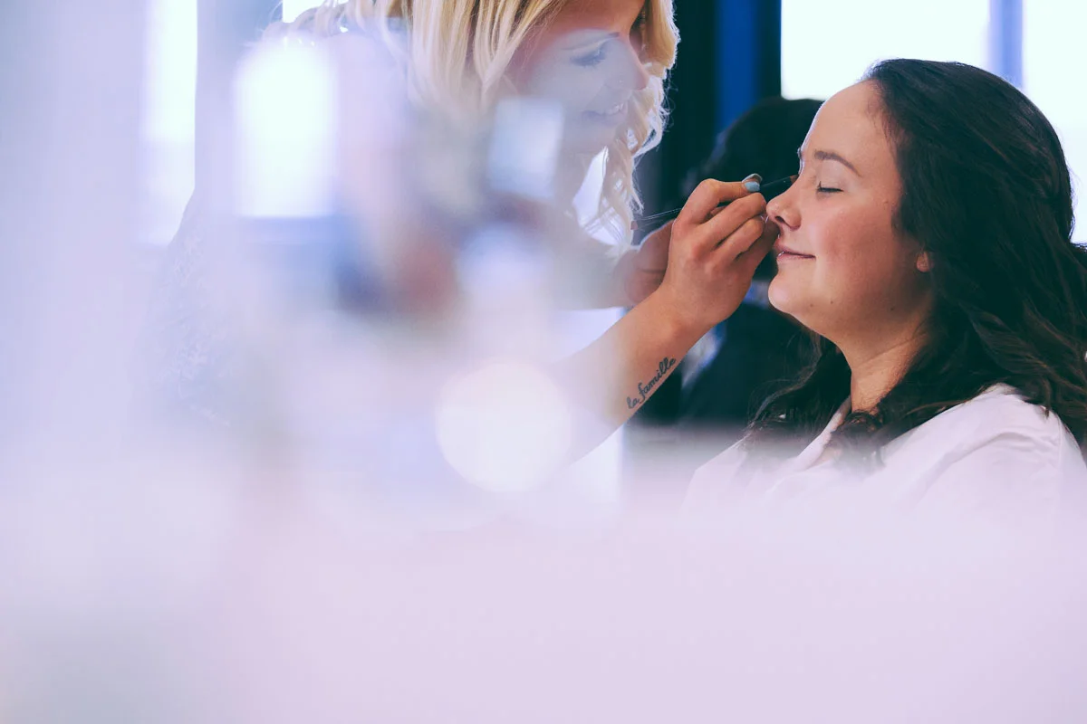 aleshaanddan_gettingready_viewpics-279.jpg