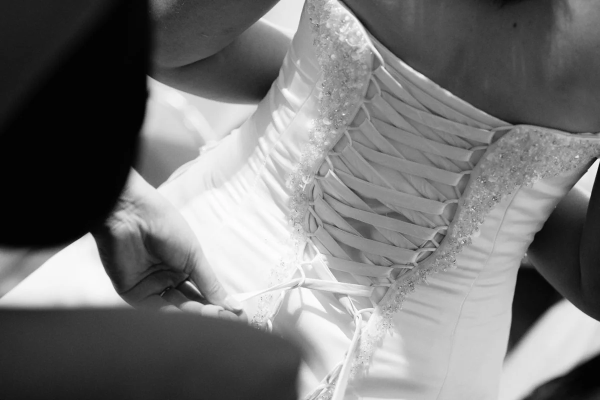 aleshaanddan_gettingready_viewpics-403.jpg