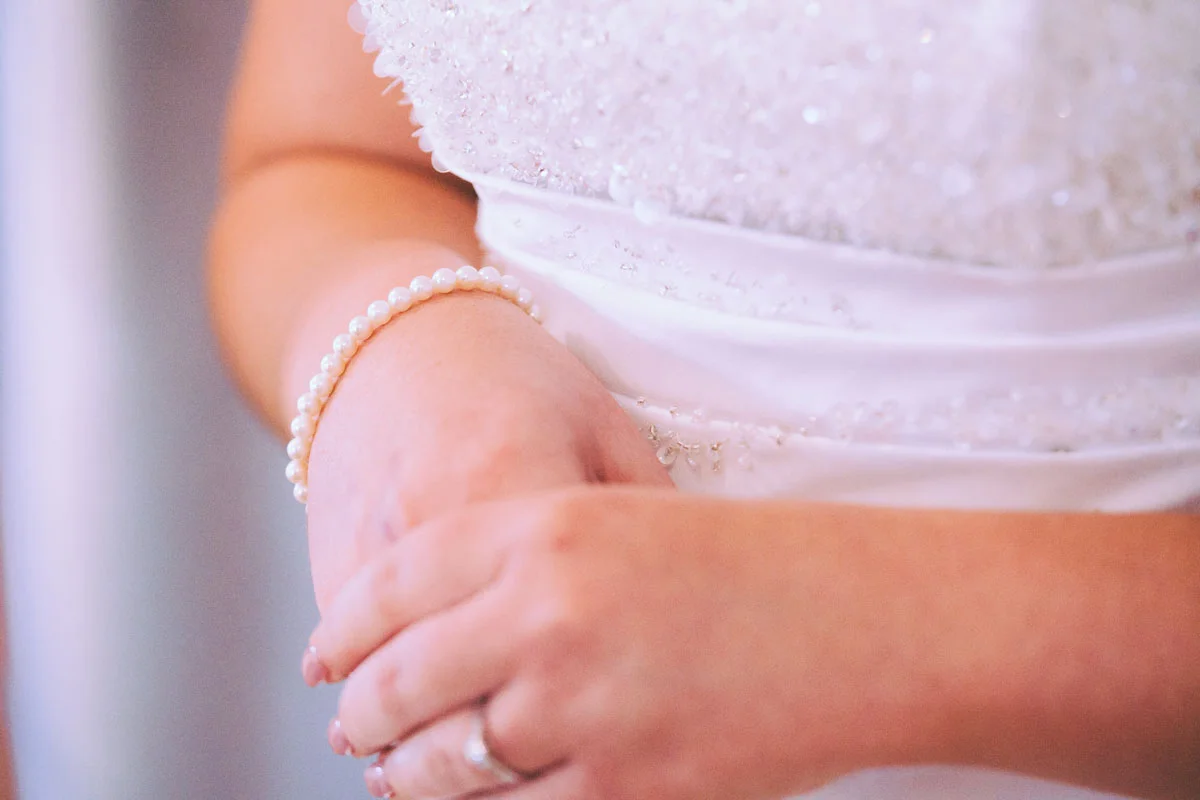 aleshaanddan_gettingready_viewpics-427.jpg