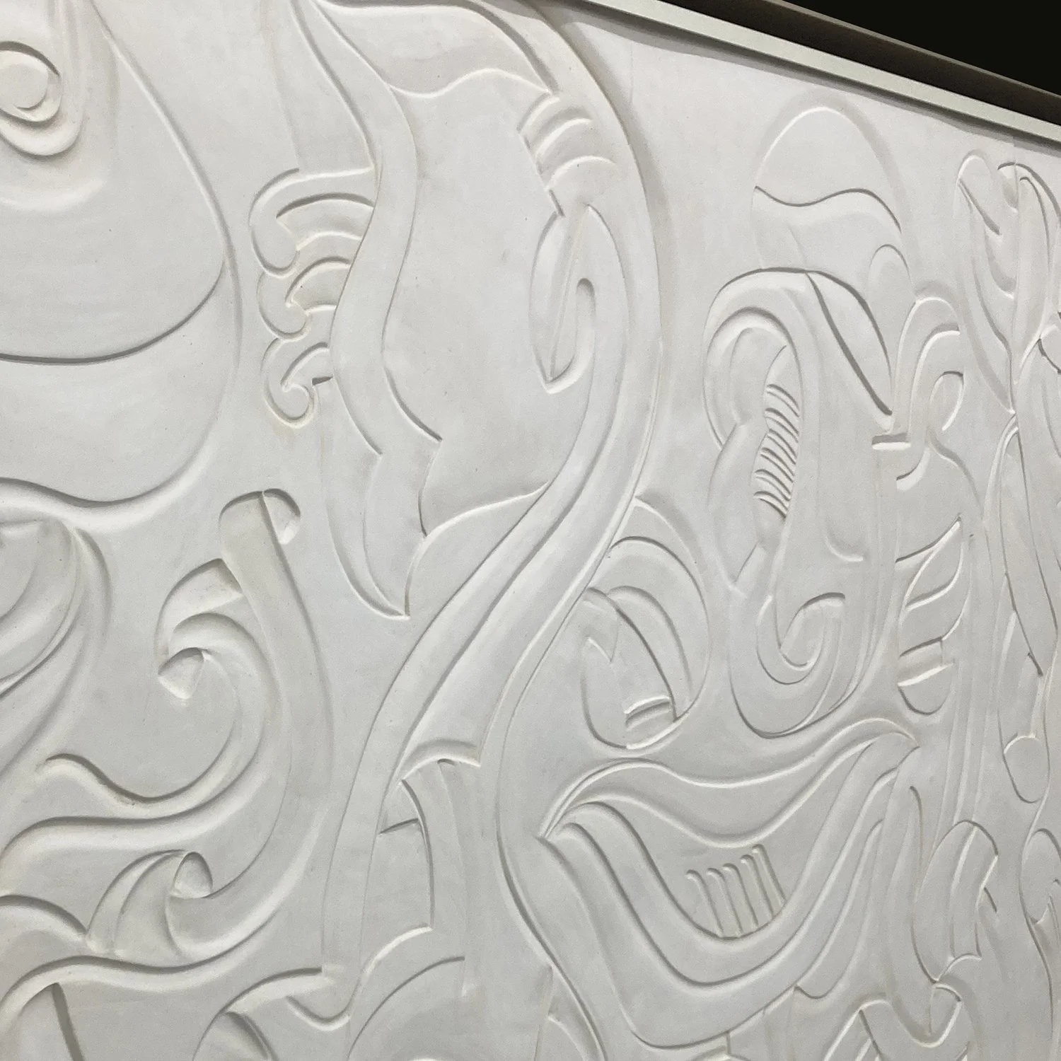 pb_abstractfloral_mural_2_bw_crop_lrb.jpg