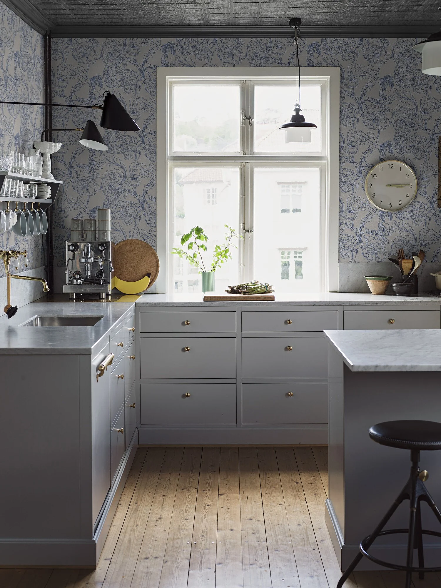 Floral Dream 2065; Swedish Designers, Boråstapeter (Kitchen)