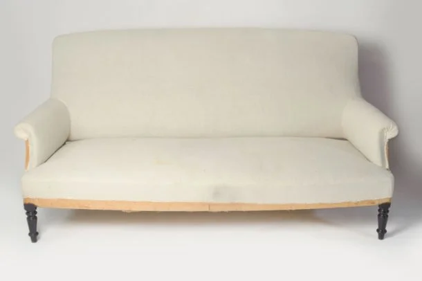 antique-french-sofa-12677d0c-ebfa-41d1-8a2d-25301d72d28c_0.jpg