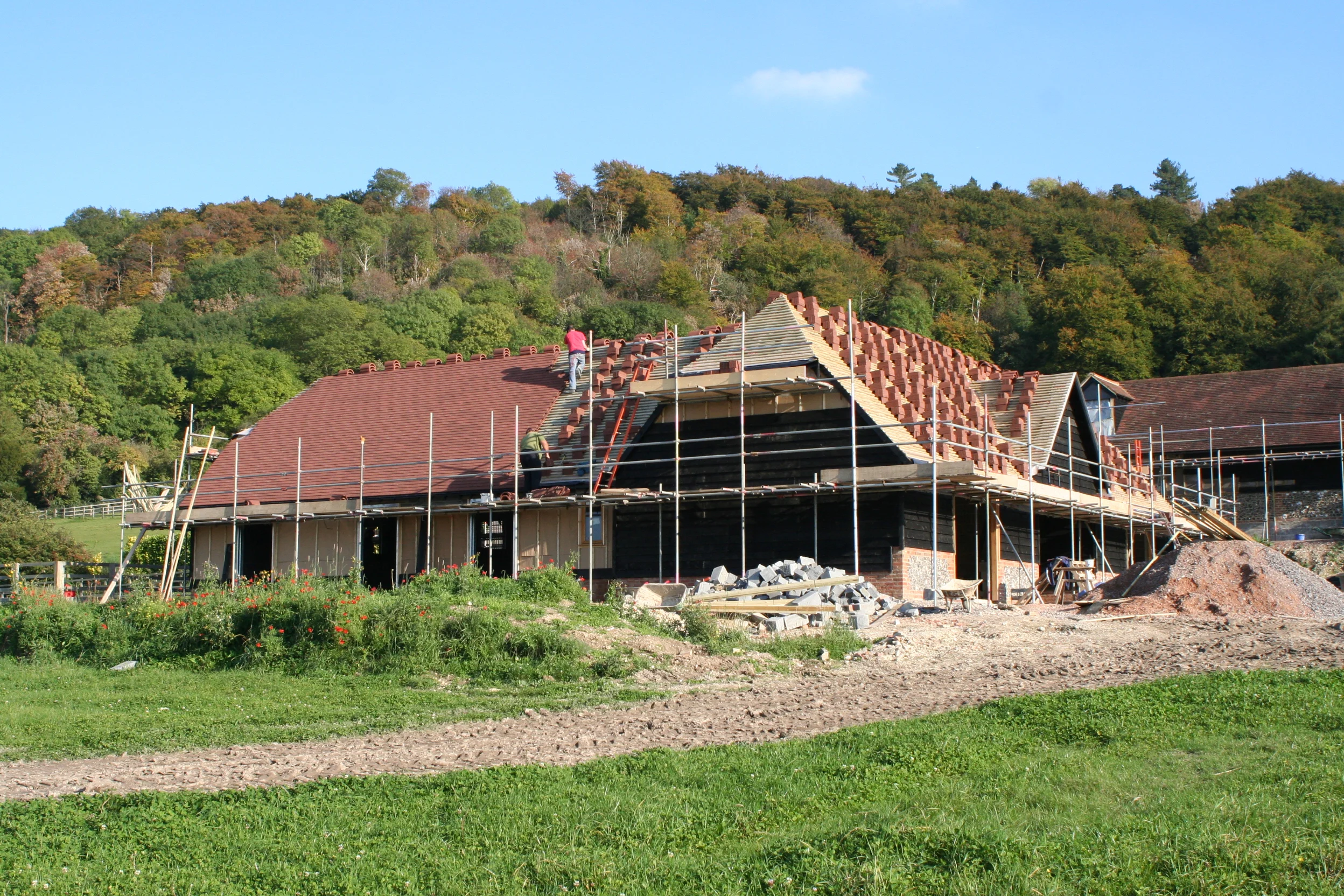 Loose boxes, machinery storage and hay/tack room