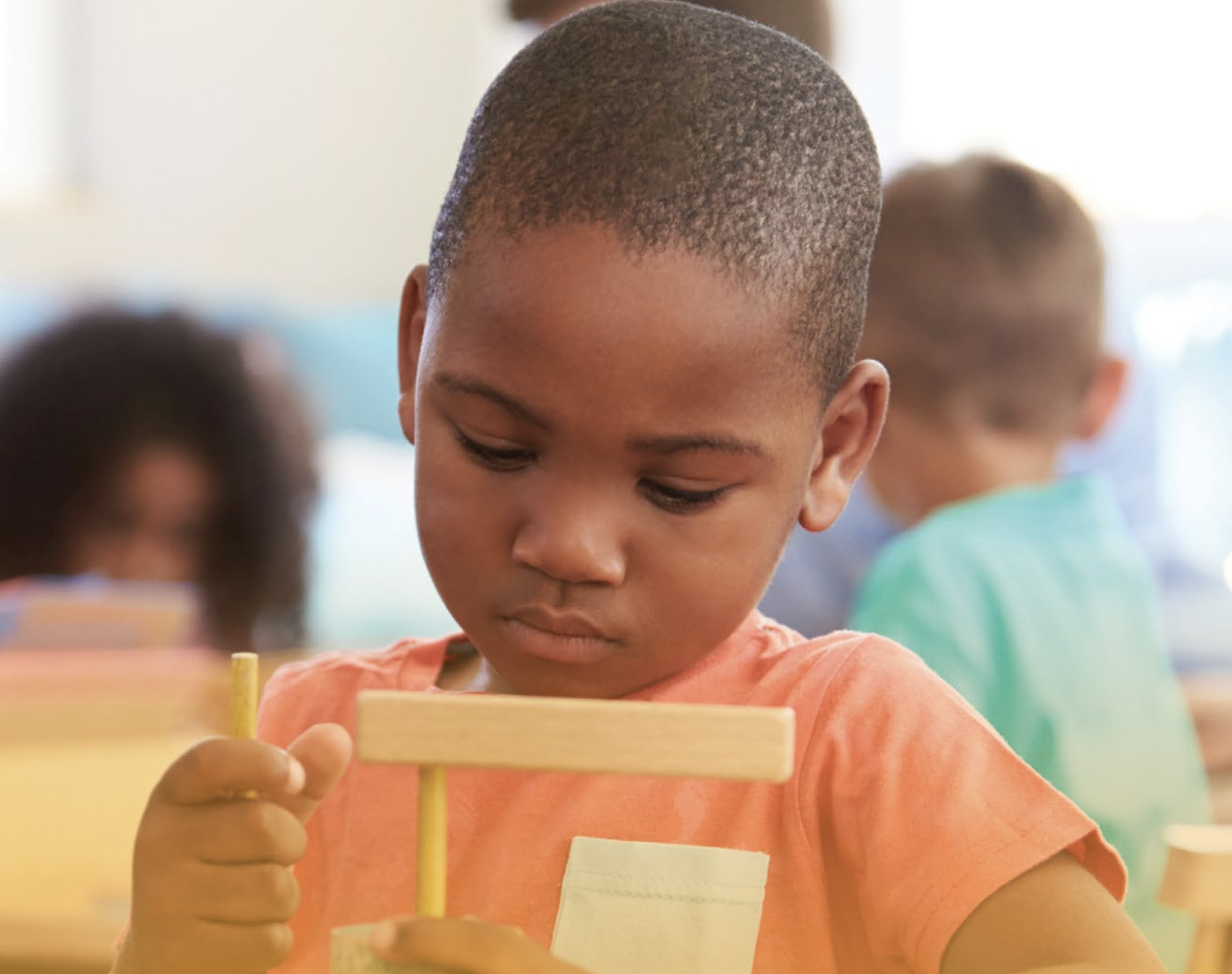 Exploring the world with their sense and bodies allows young children to develop much more than strength and balance. Countless studies have shown the importance of outdoor play to children’s mental, intellectual and emotional development as well as physical.
