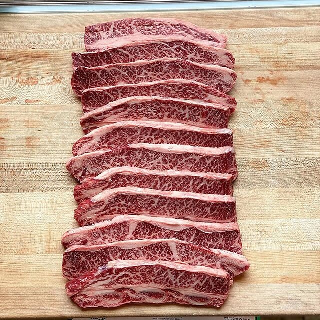 Outstanding marbling on these @doublerranchbeef short ribs. One of our favorites for the grill. What&rsquo;s your favorite thing to grill? Let us know below! #timberlinemeat #wehavewhatsfordinner #doublerranch #shortribs #grillingseason