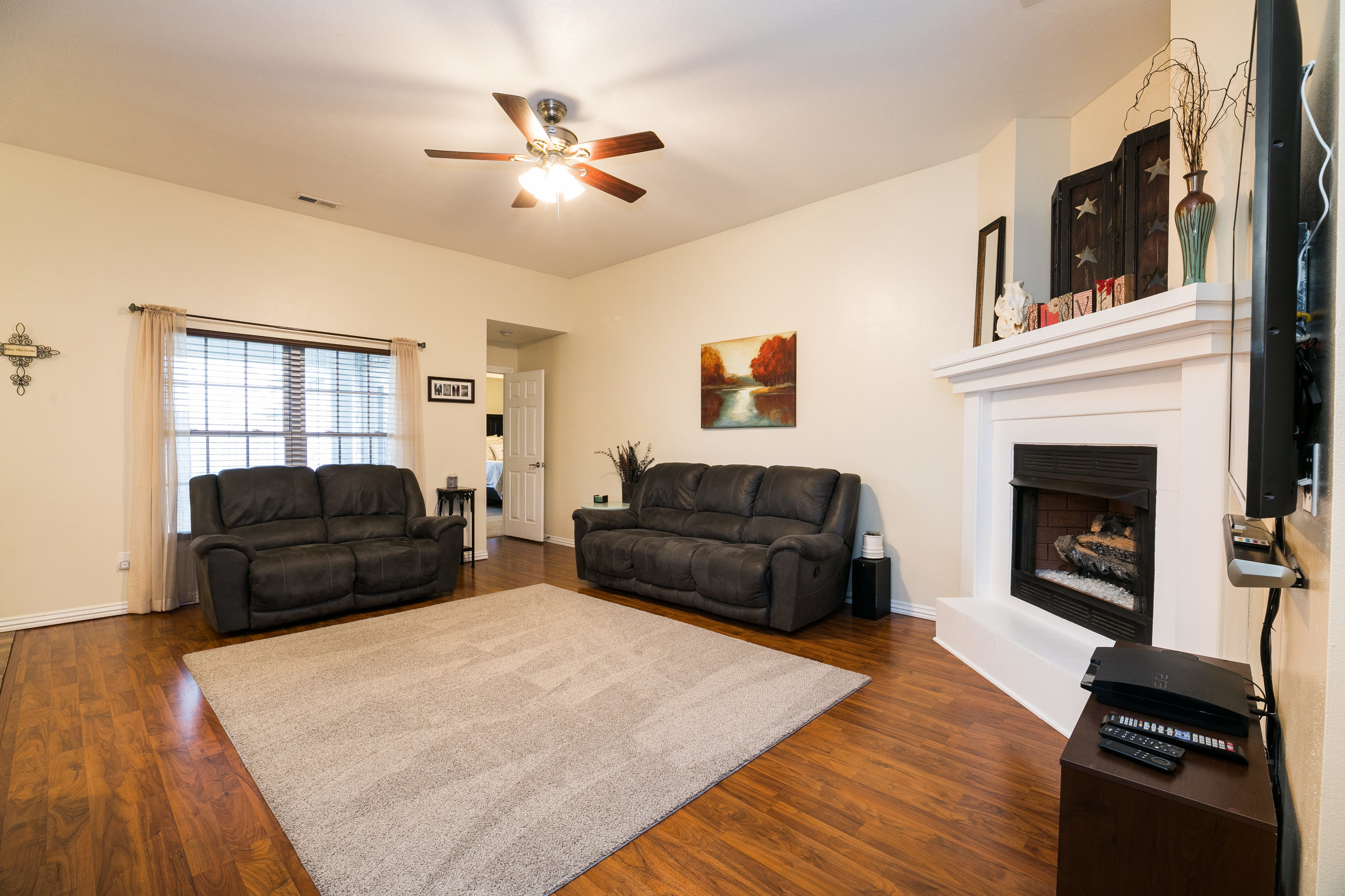 1316 S Miller Ave-12.jpg