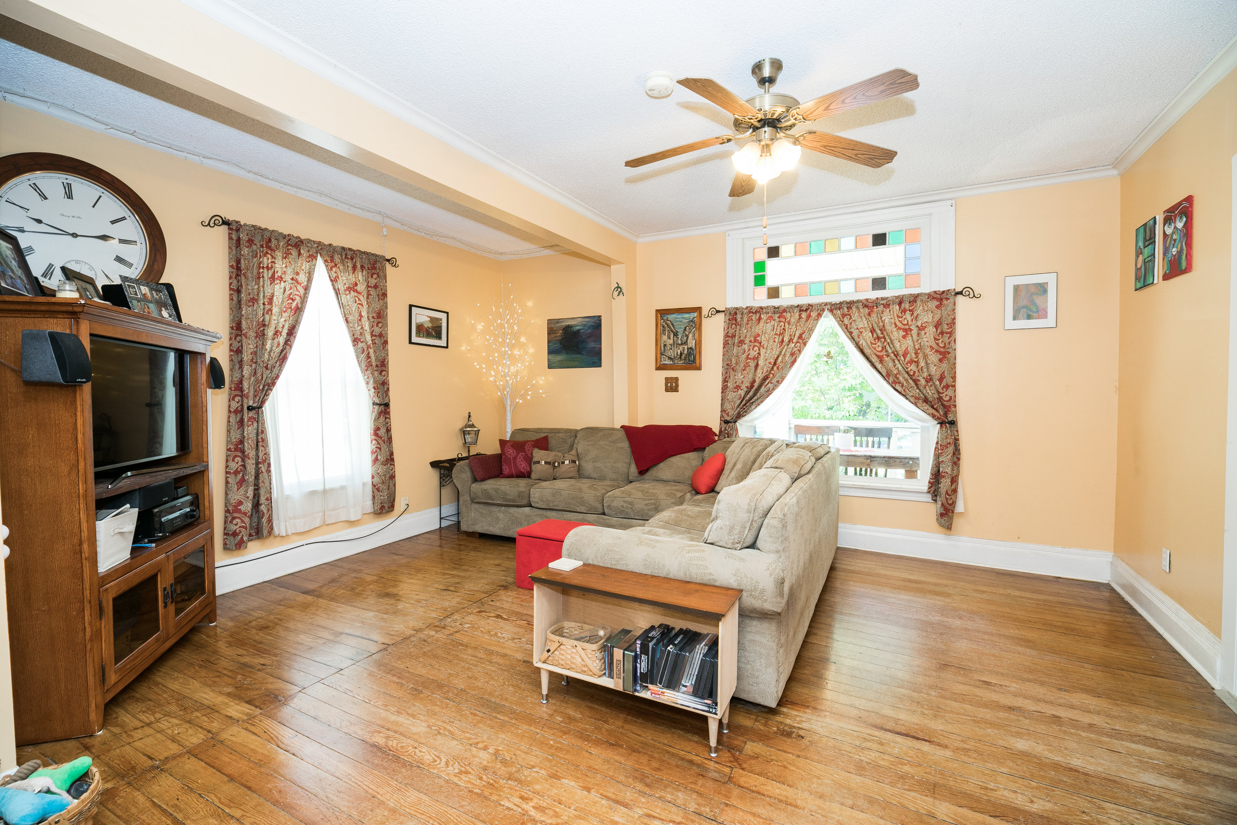 1421 N Broadway Ave-24.jpg