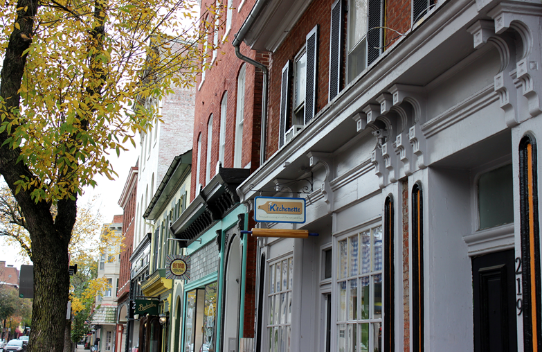 side view of side by side storefronts