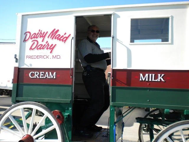 Pic 10 old wagon.jpg