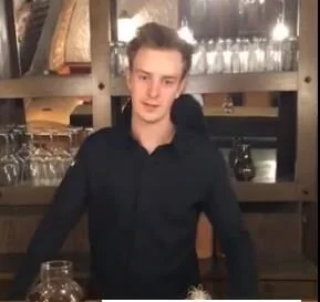 Massimo Schneider von Mikes Catering auf der Kauzenburg