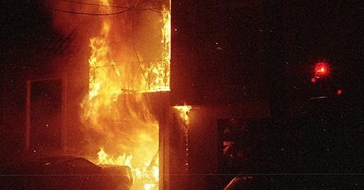 Fire on Beverly Street. San Francisco, California. 2007.
.
#film #35mill #sanfrancisco #california