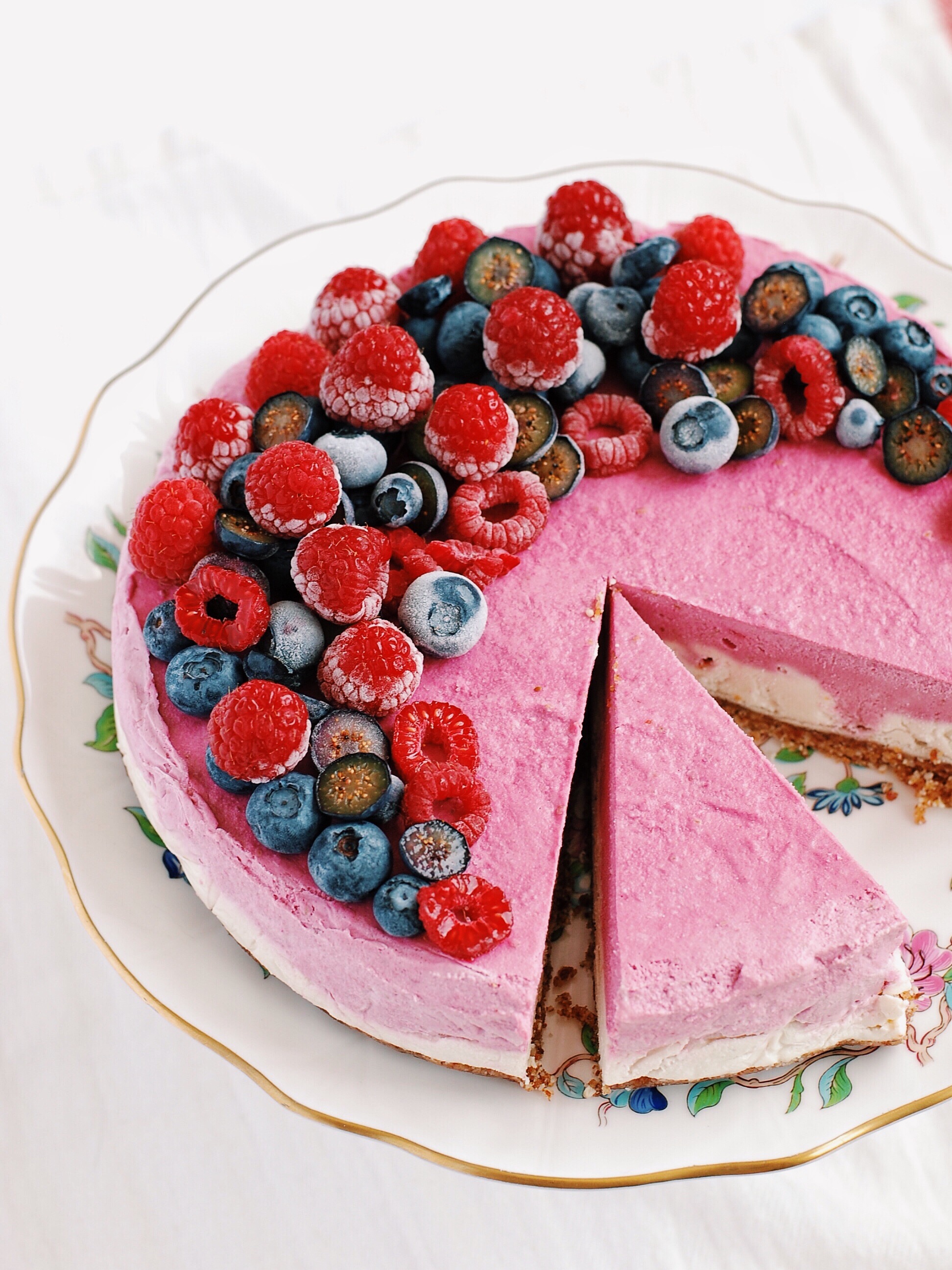 Plantbased Lemon Raspberry Cheesecake Paleo Vegan