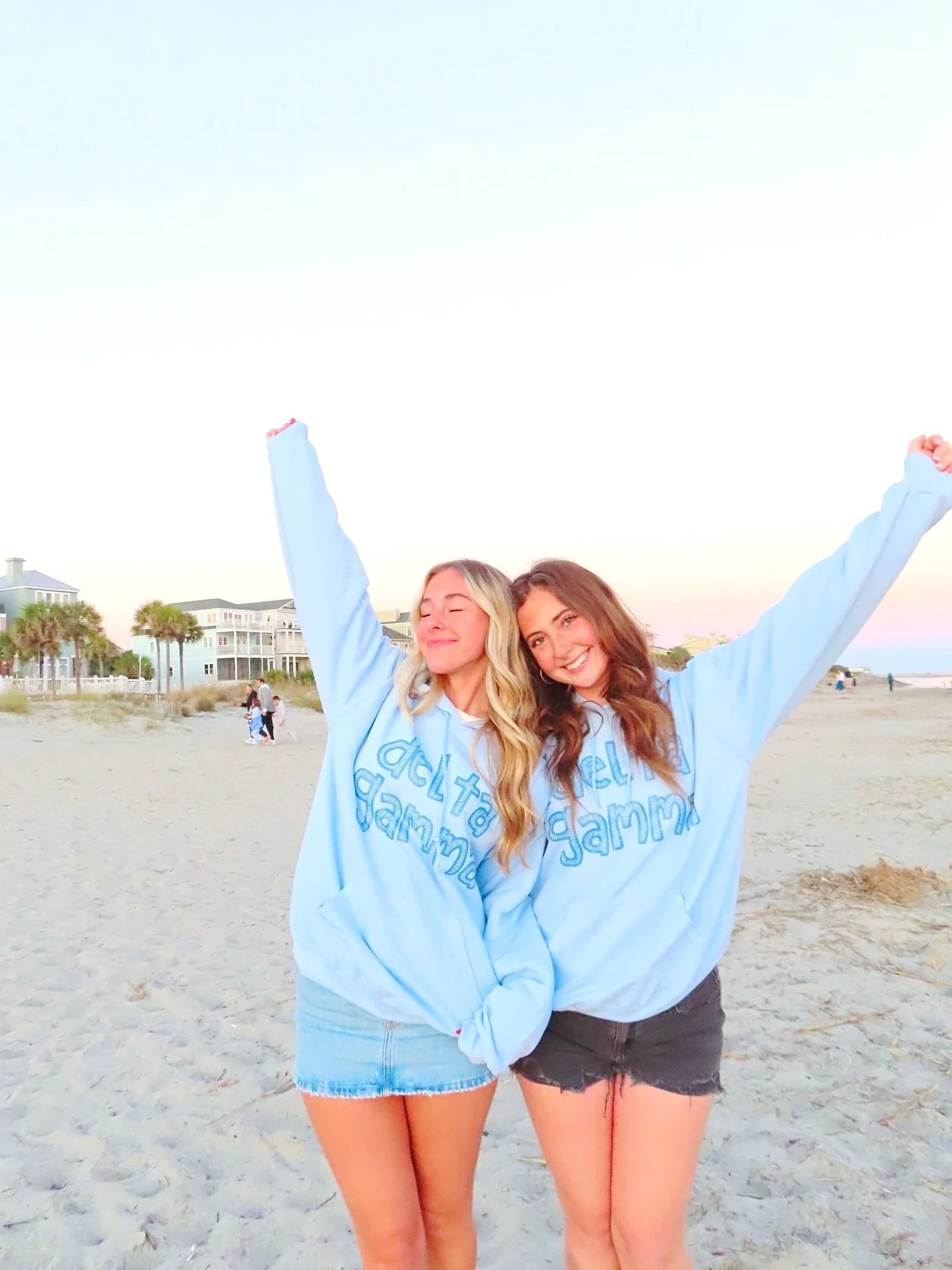 Raise your hand if you&rsquo;re so ready to be back with your girls!!🙋🏼&zwj;♀️✨💞🤗

Interested in joining our panhellenic community?! Check out the COB interest form link in our bio!🩷

#kentuckypanhellenic #panhelleniclove #universityofkentucky