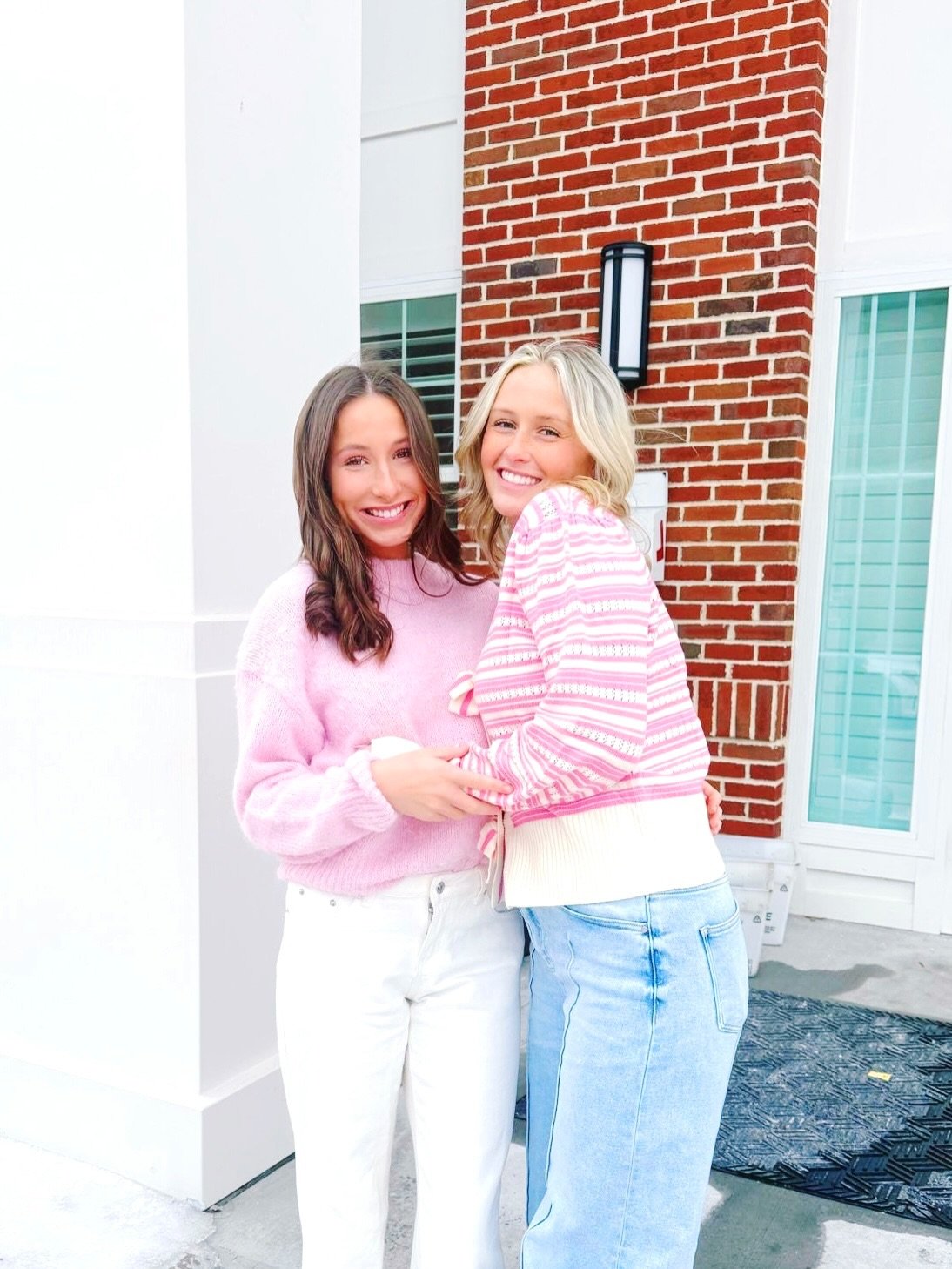 All the pinks &amp; reds for v-day weekend!! We LOVE our Panhellenic community!💌🤗

Tag your Galentine!🤍

#kentuckypanhellenic #valentinesday #universityofkentucky