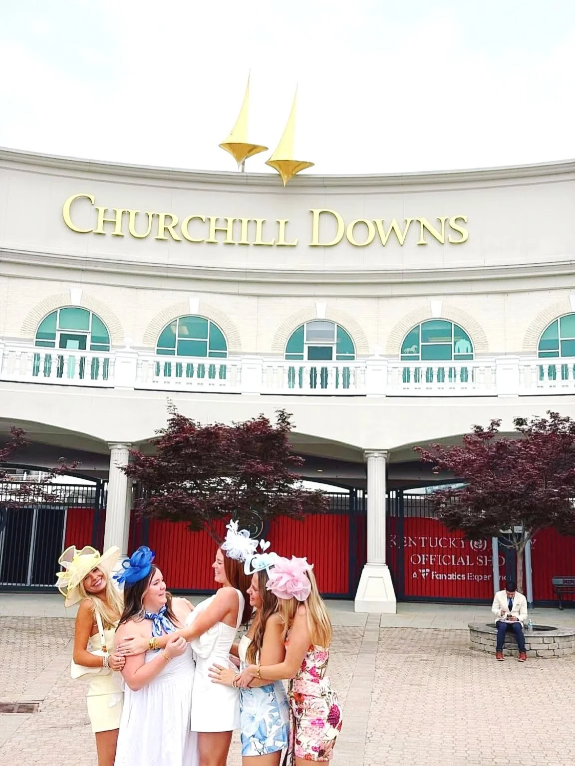 Kentucky Derby!!!🐎✨🌈💛

We loved celebrating Kentucky&rsquo;s favorite tradition in style!! Until next year!🤗

#kentuckypanhellenic #universityofkentucky #sorority
