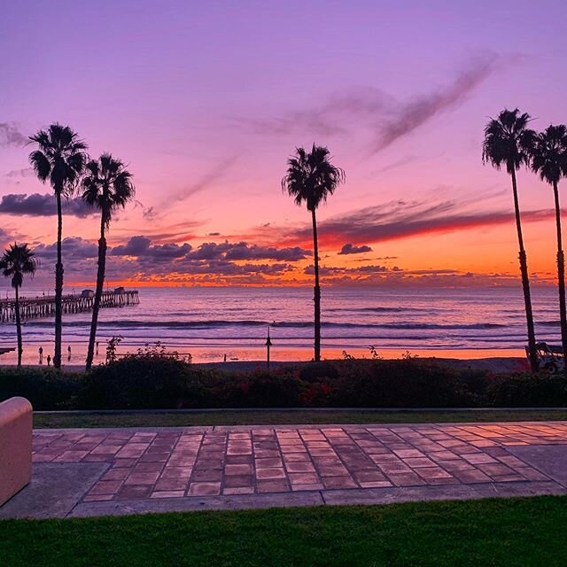 That post-Holiday lull. #sanclemente #sanclementepier #southcounty #beachvibes #sunset #orangecounty #oc