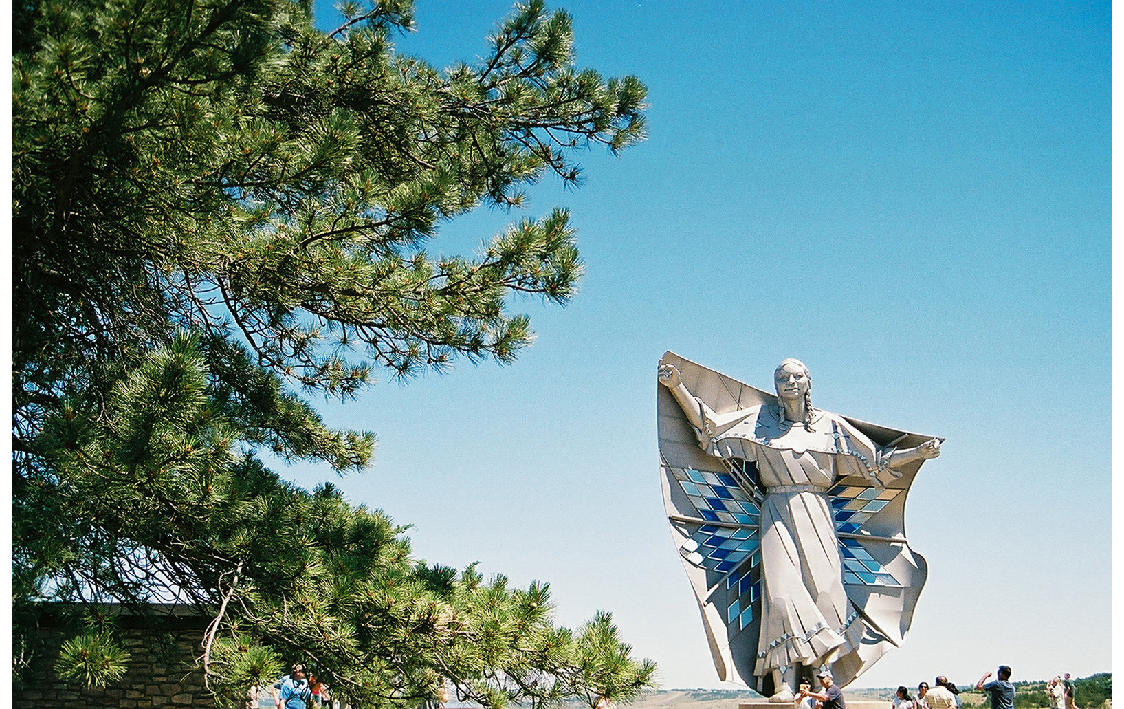  Dignity: Of Earth &amp; Sky. Statue in Chamberlain, SD 