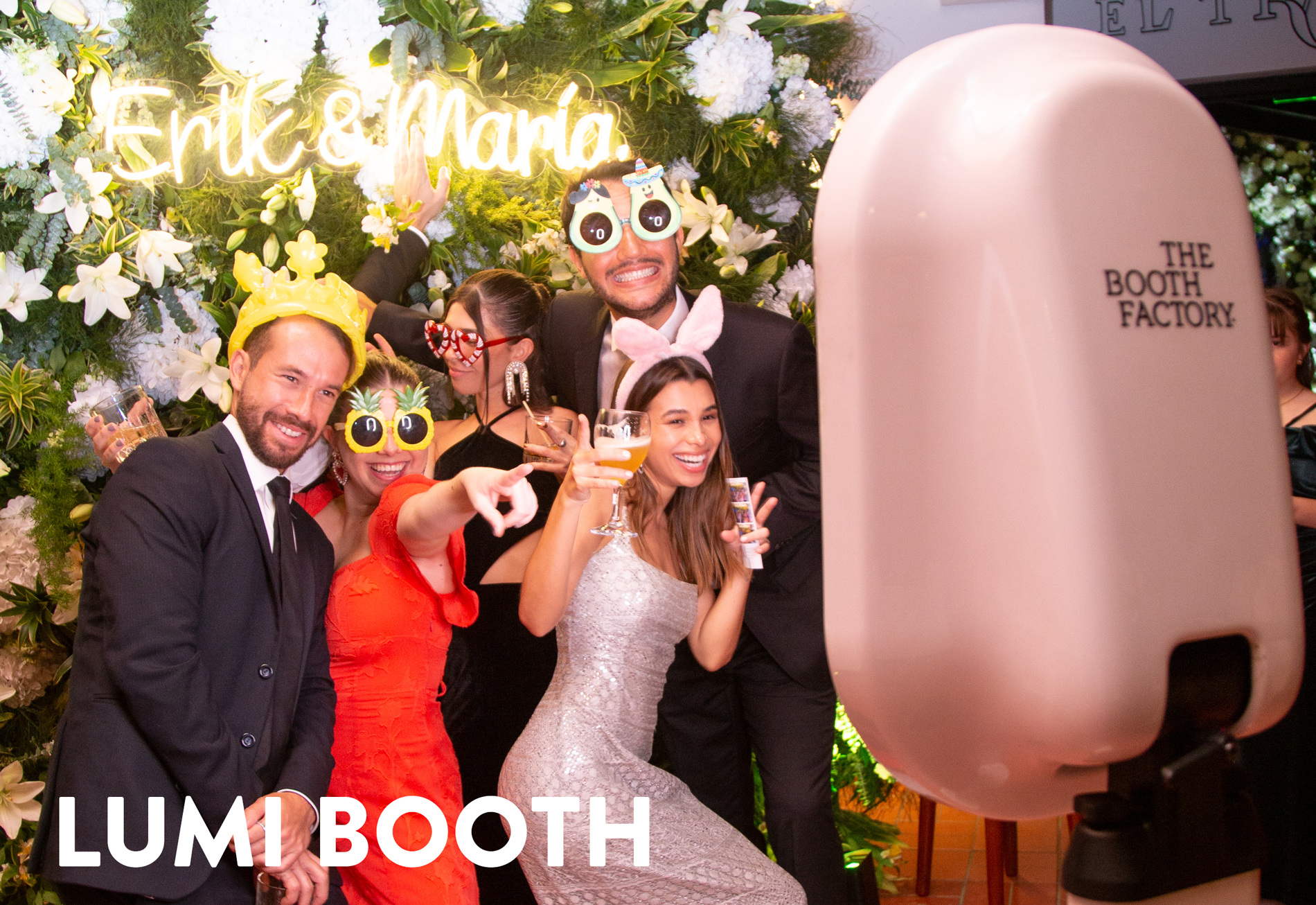 lumi-booth-photo2.png