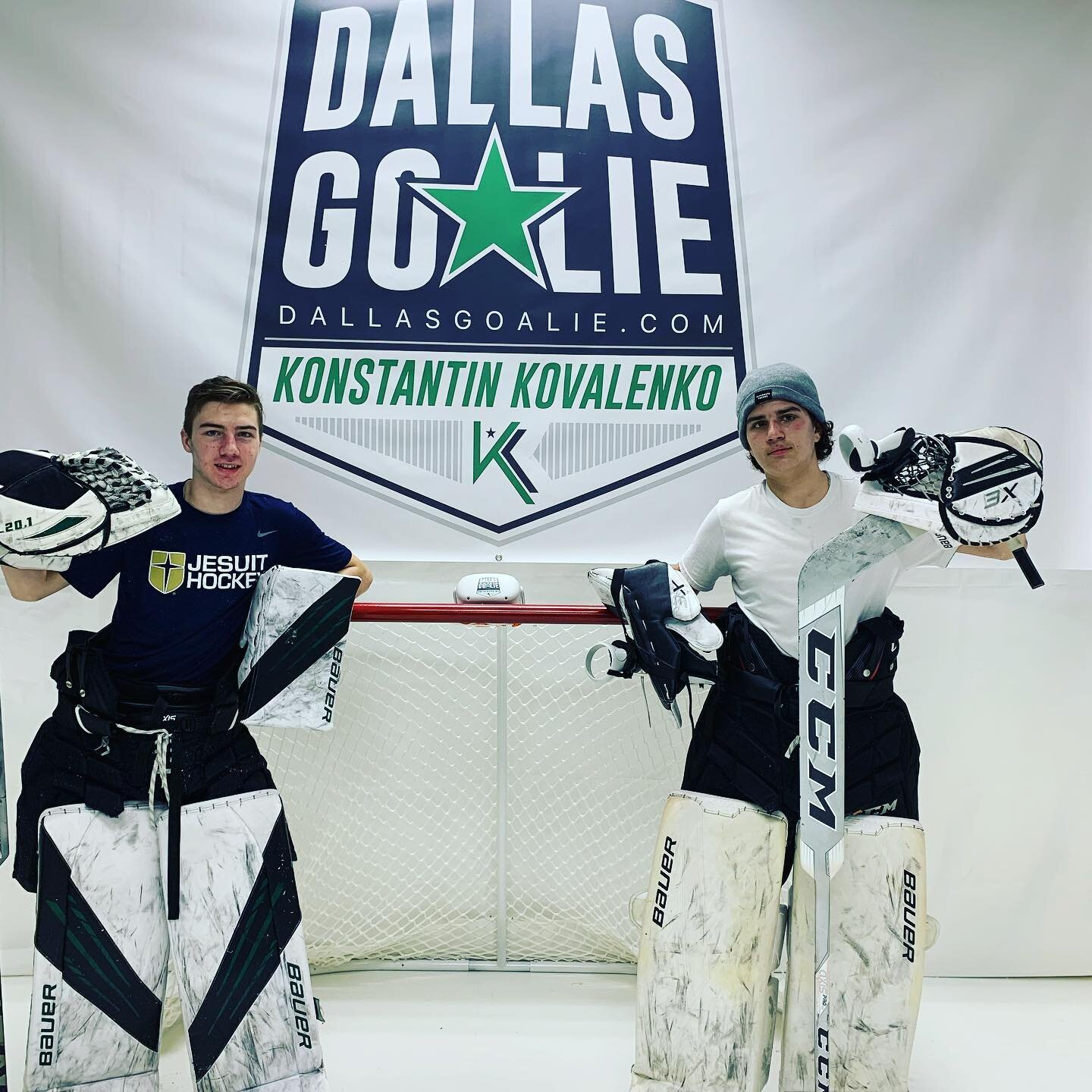 Had a blast working today with @drew_zang32 and @adenzirogiannis3006 using @sensearena 
The boys are loving it already improving! 
Have you tried yet? If so, let us know your thoughts in the comments! 
@dallasgoalie 
@global_synthetic_ice 
@dallas_st