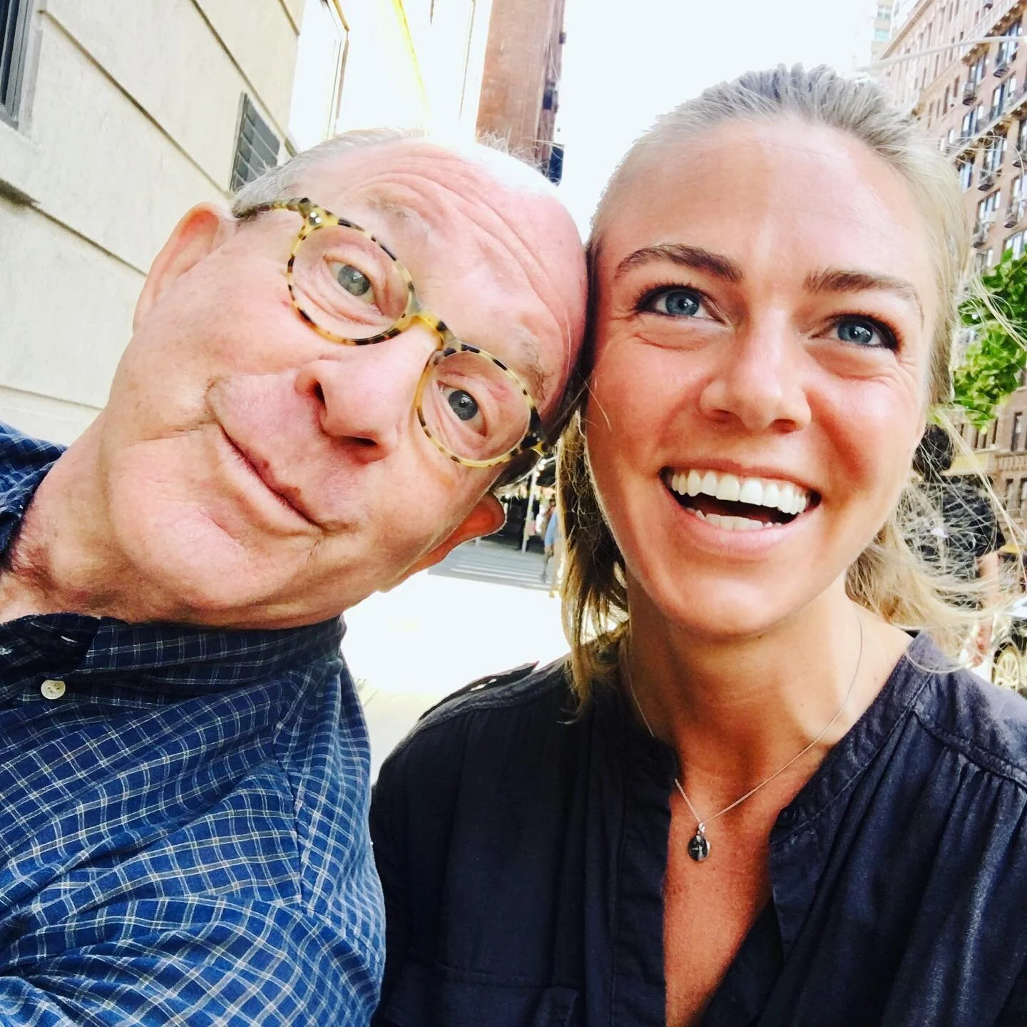 Talk about taste- a sweet &lsquo;n Saltzy coffee combo ☕️Delighting in the wisdom, humor, &amp; realness that is @jerrysaltz 💫 Swipe for #art ❕
.
.
.
.
.
.
.
.
#jerrysaltz #contemporaryart #newyorkcloseup #artcritic #newyorkart #artoftheday #artists
