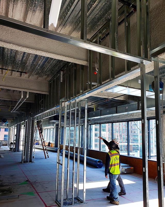 👷🏼&zwj;♂️Our RF Technicians performing a Site Survey at #slacktechnologies, #downtown #denver. 
Under Section 510 of the International Fire Code, buildings are required to have an RF site survey report! 
Get your quote today by contacting testing@d