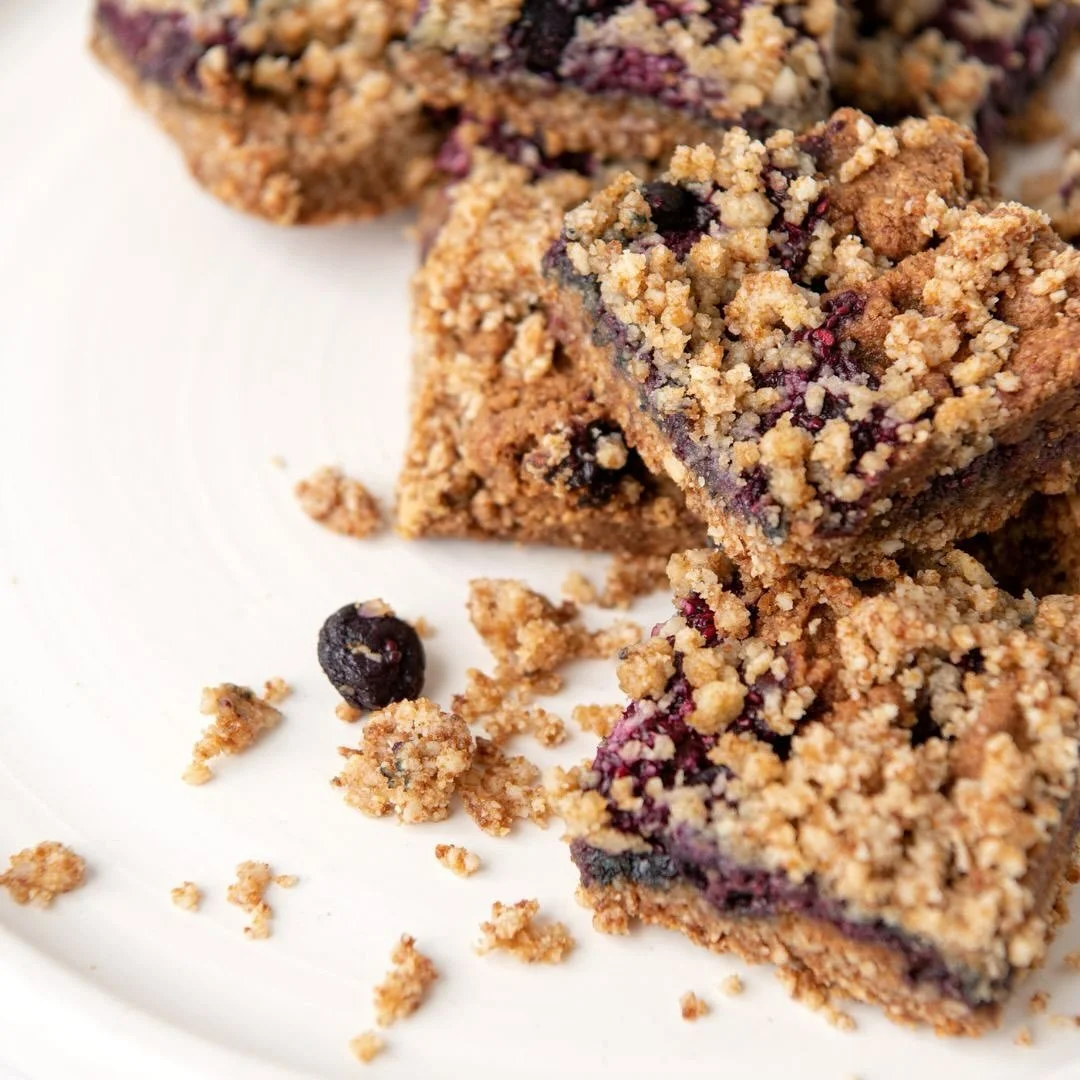 Blueberry Crumb and Almond Raspberry Bars 😍

Gluten Free, Dairy Free, No refined sugar, and absolutely delicious! 

Add a snack to your weekly meal prep!