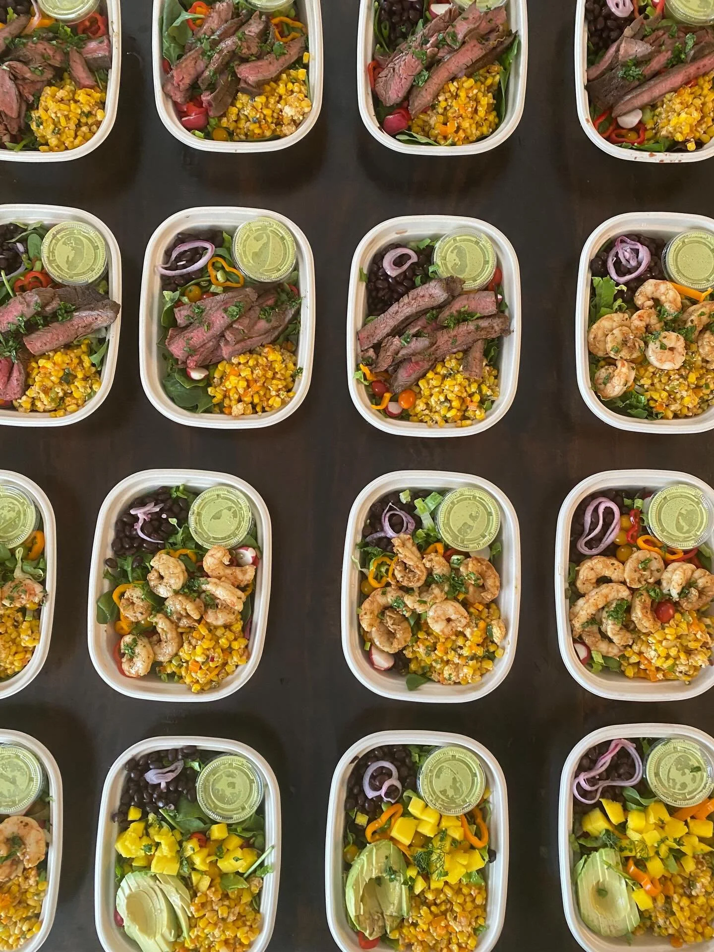 Lunch is served! 

.
.
.

#personalchef #craftservices #womensretreat #getmomstrong #nashvilleeats