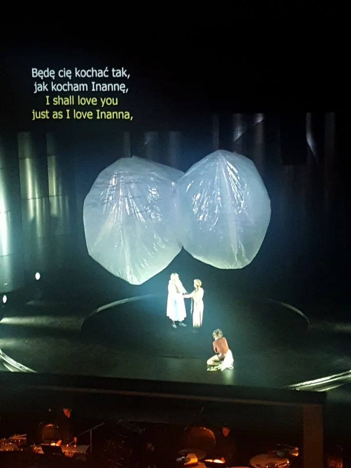 Urszula Kryger (Ninshubur), Ewa Biegas (Ereszkigal) i Joanna Freszel (Inanna)