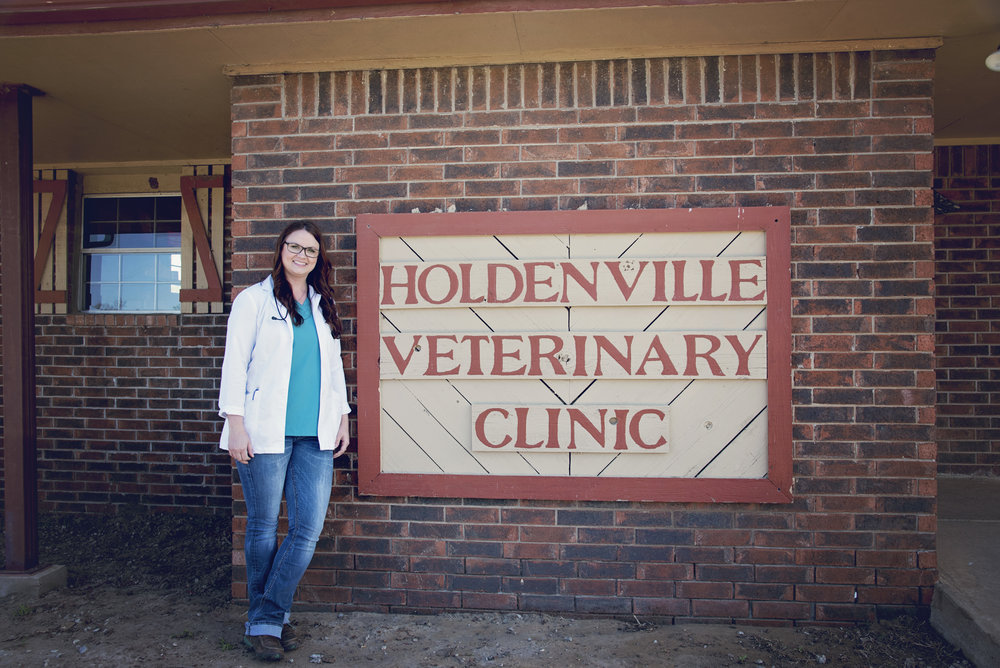 holdenville sign.jpg