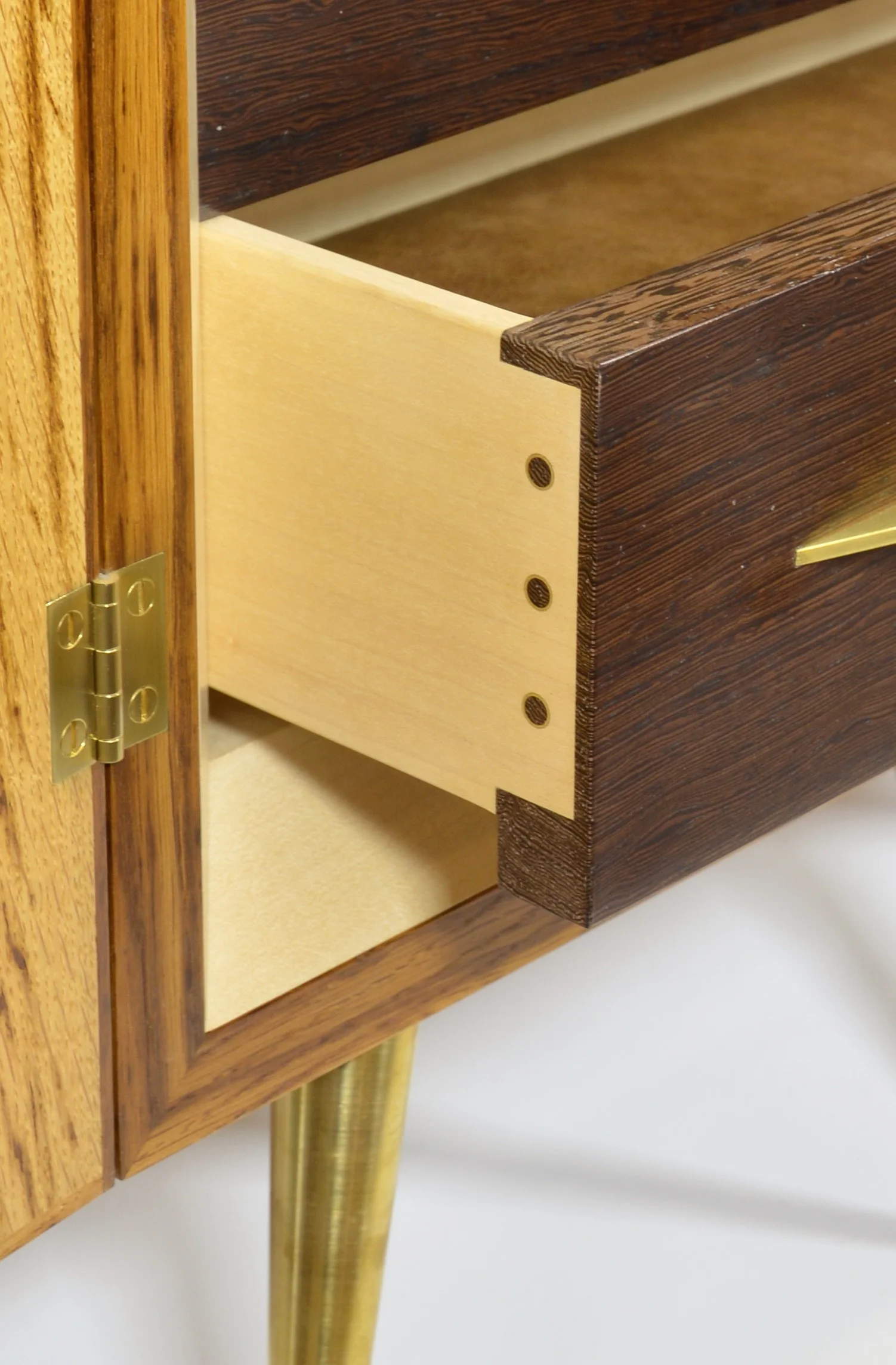 Drawer side close up.jpg