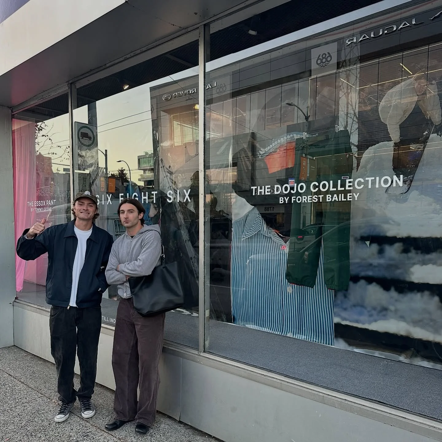 One heck of a great time last night at @pacificboarder for the Snowboarding Is So Much Fun season kick off party. Thanks to everyone who came and fished for @686 and spinned to win @spyoptic with us! Super special thank you to @forestbailey , @tommyg