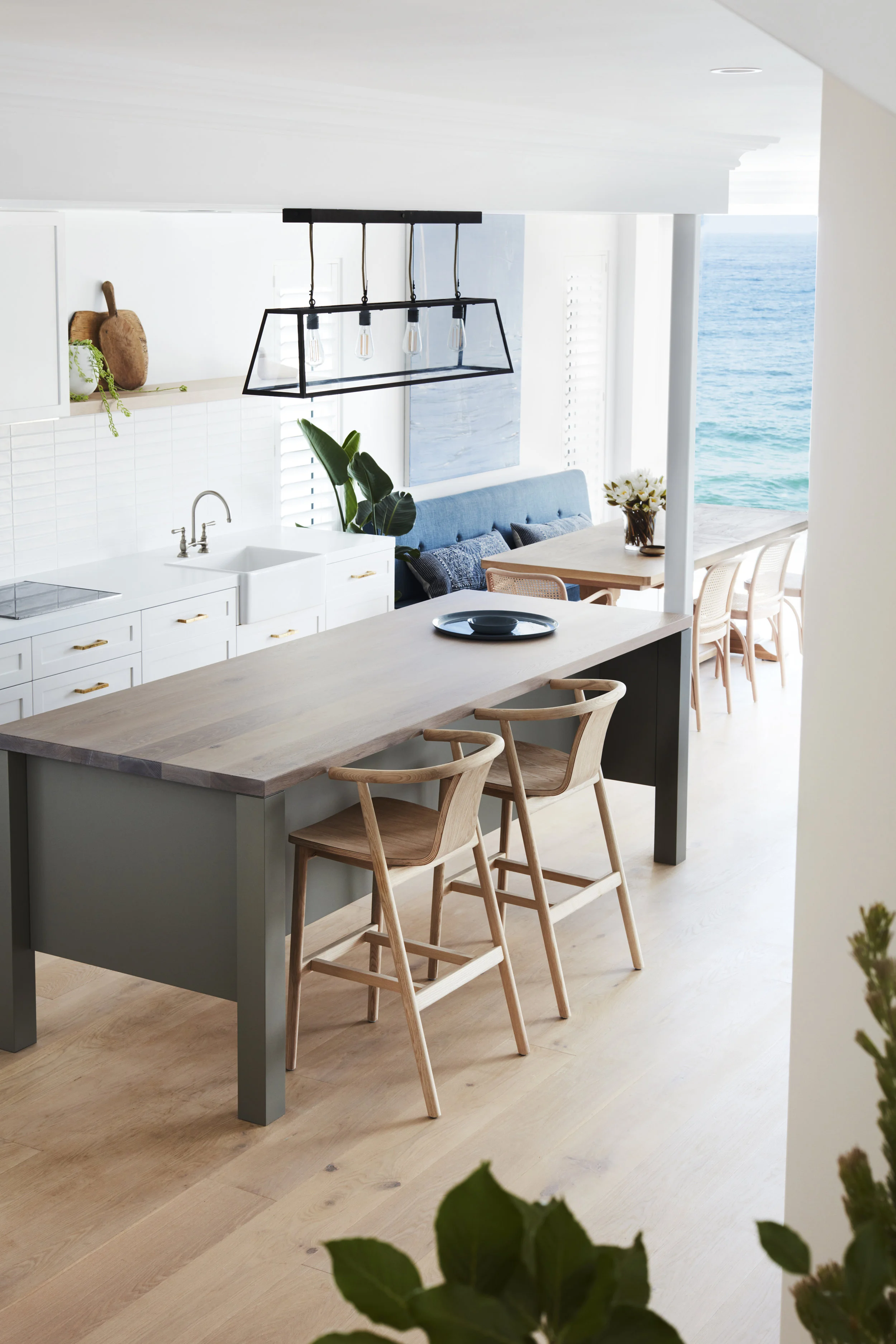 Lane&Grove_Bronte 01_03_.jpg