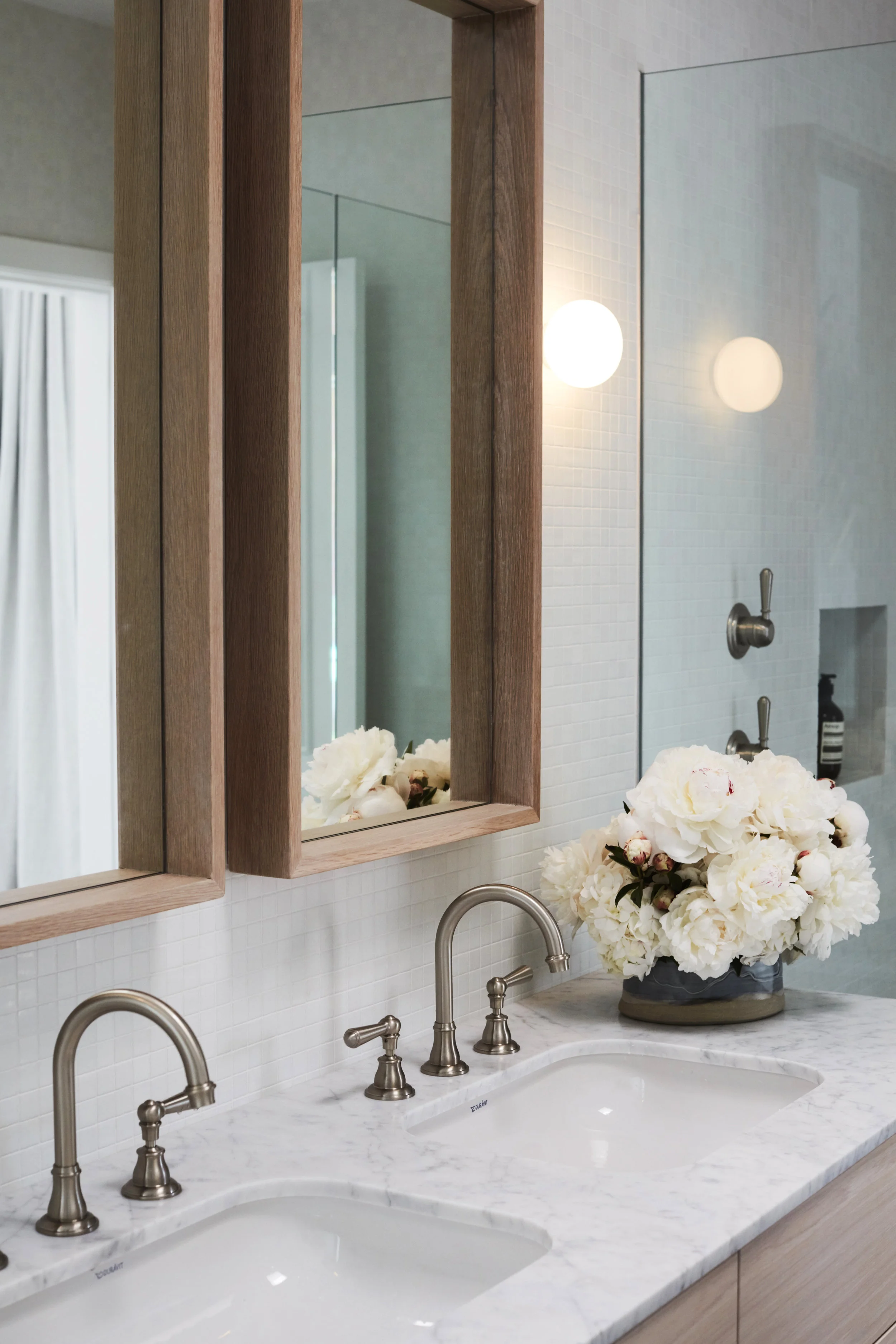 Lane&Grove_Bronte 01_20.jpg