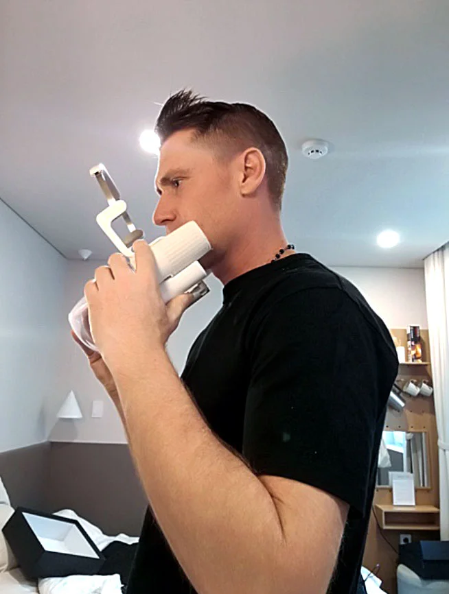 Neck Grab 1.jpg