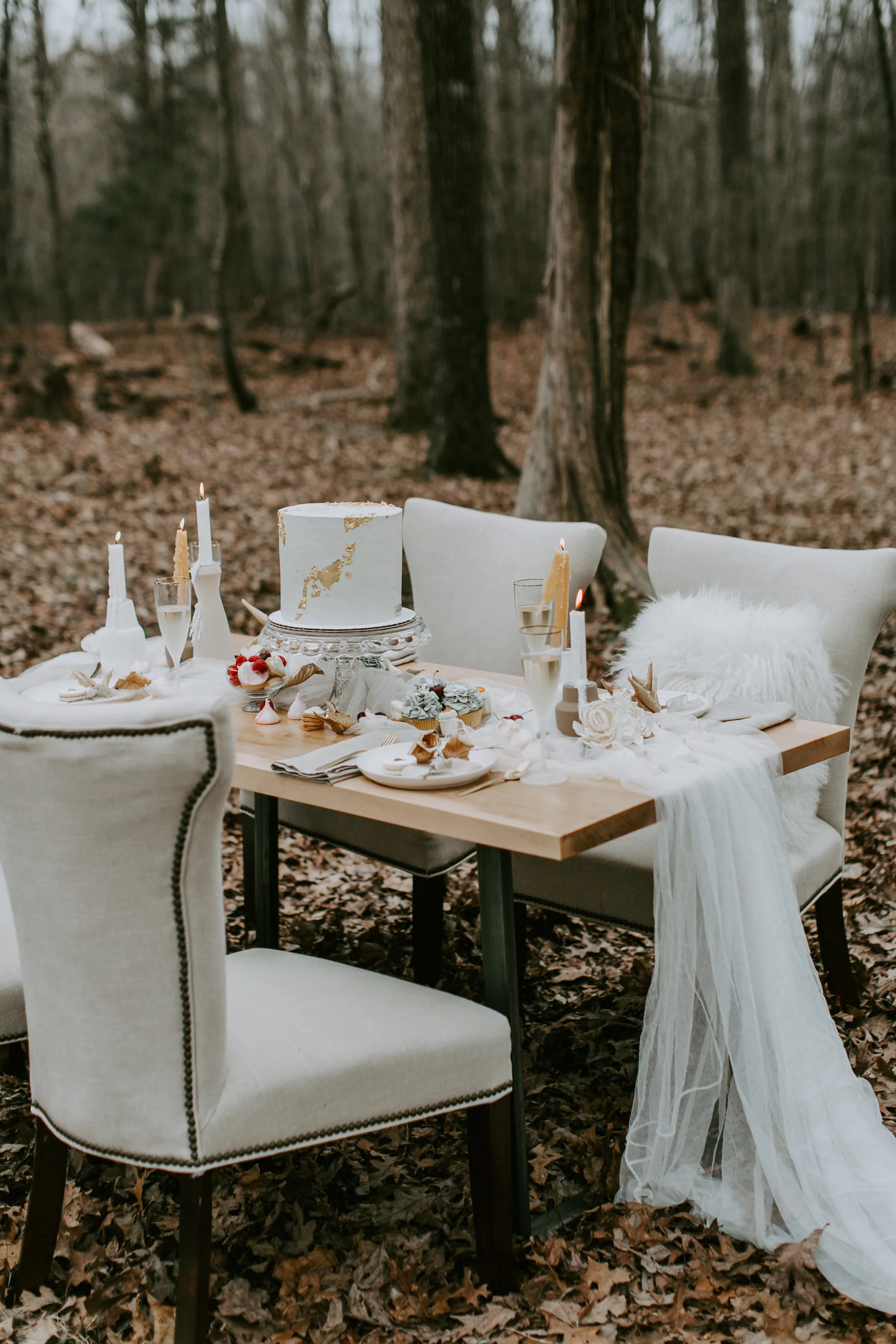 Rosewood co dining table