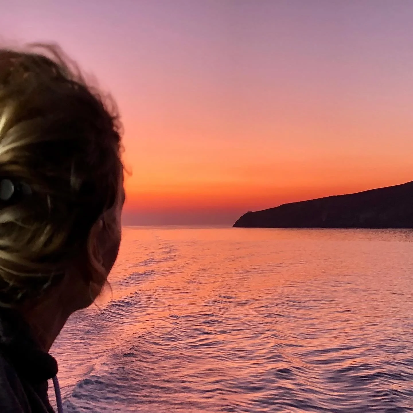 Dancing Rainbows

The heat, the sun, the light of summer &hellip;. how I love it!

Over the last few weeks I have been graced with dancing rainbows around my yoga mat from the crystals that hang in my window. It&rsquo;s the time of year when the sunl