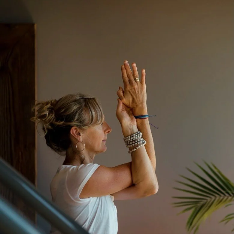 Practice with me online and anywhere
🧡
Next session starts tomorrow ~ May 26 to June 20
💛
Ritual, Core, Strength, Balance, Flexibility 
💚
All the details follow the link in bio