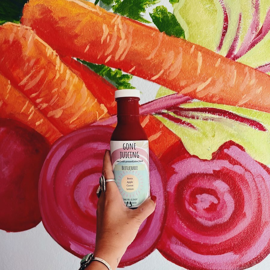 Finishing up this delicious and nutritious mural today at @gonejuicing new NPR location 🥑🍑🥝
