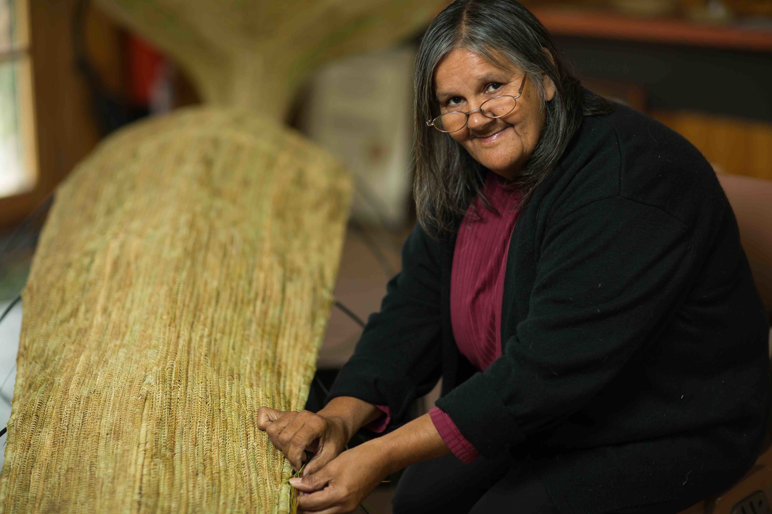 ngarrindjeri_ellen_trevorrow_weaving_kondoli_the_whale_2015_2482.jpeg