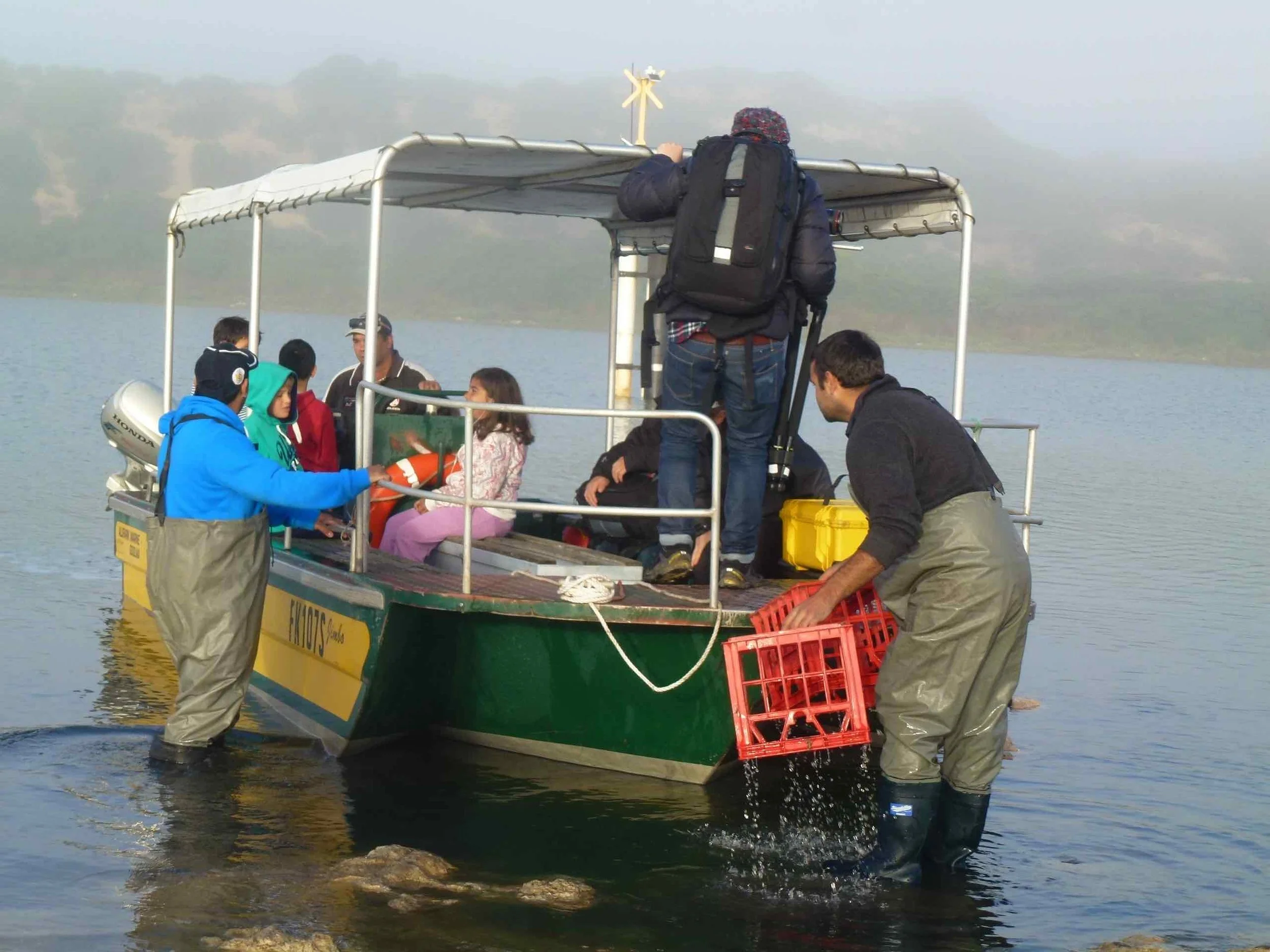 Loading up at Hacks Point to cross the Coorong to get to the beach. Photo Carl Kuddell 2014