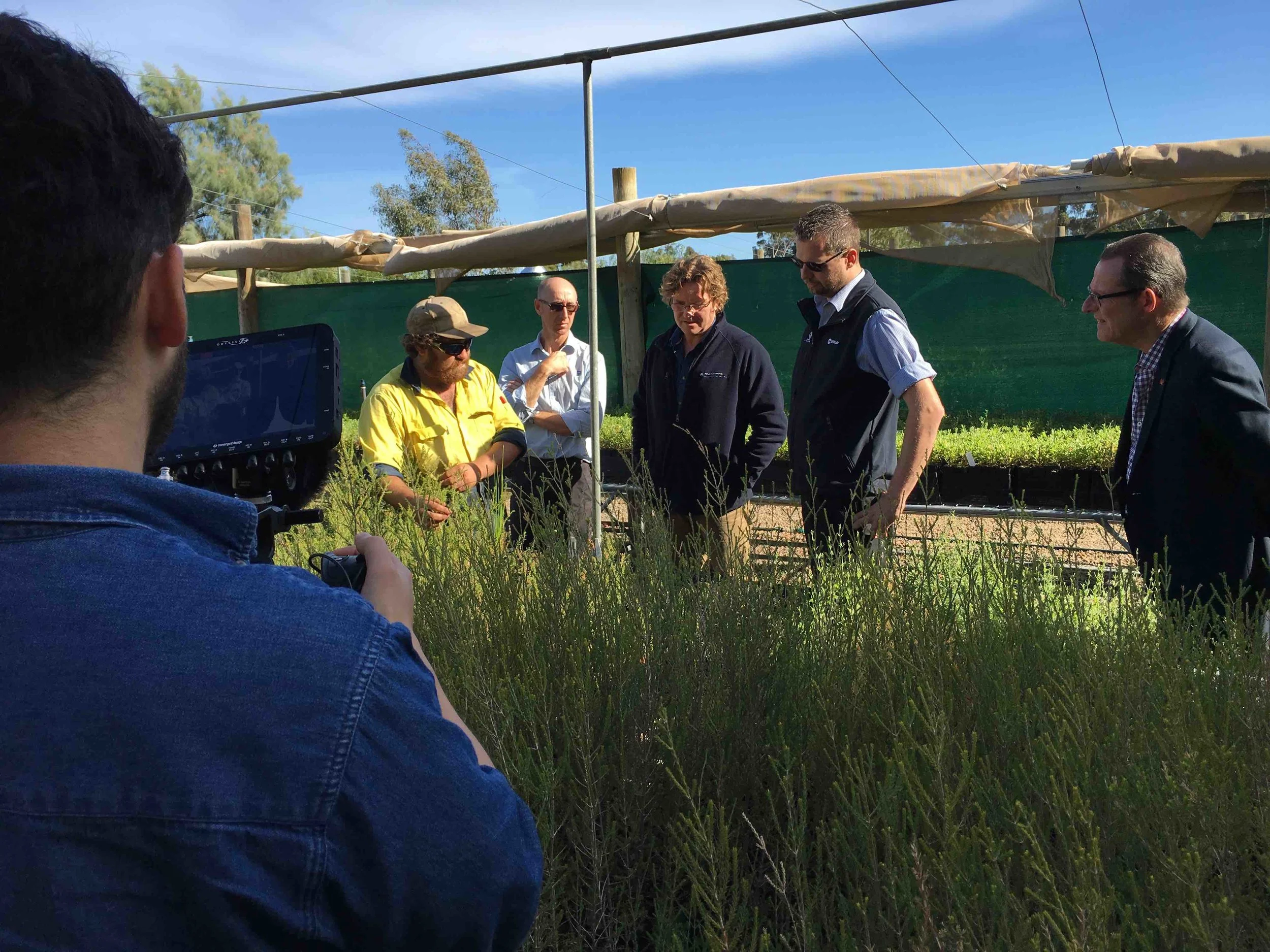 DEWNR site visit at Ngarrindjeri Ruwe Contracing. Photo Jen Lyons-Reid, May 2016