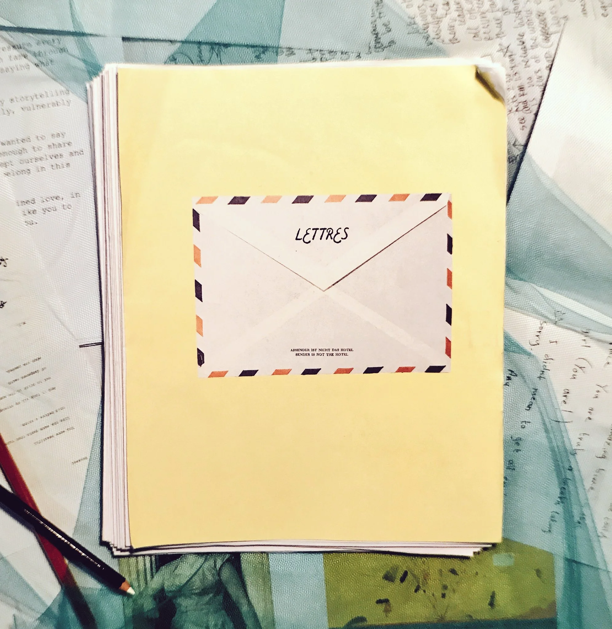LETTRES_MAG_MOCK_UP.jpg