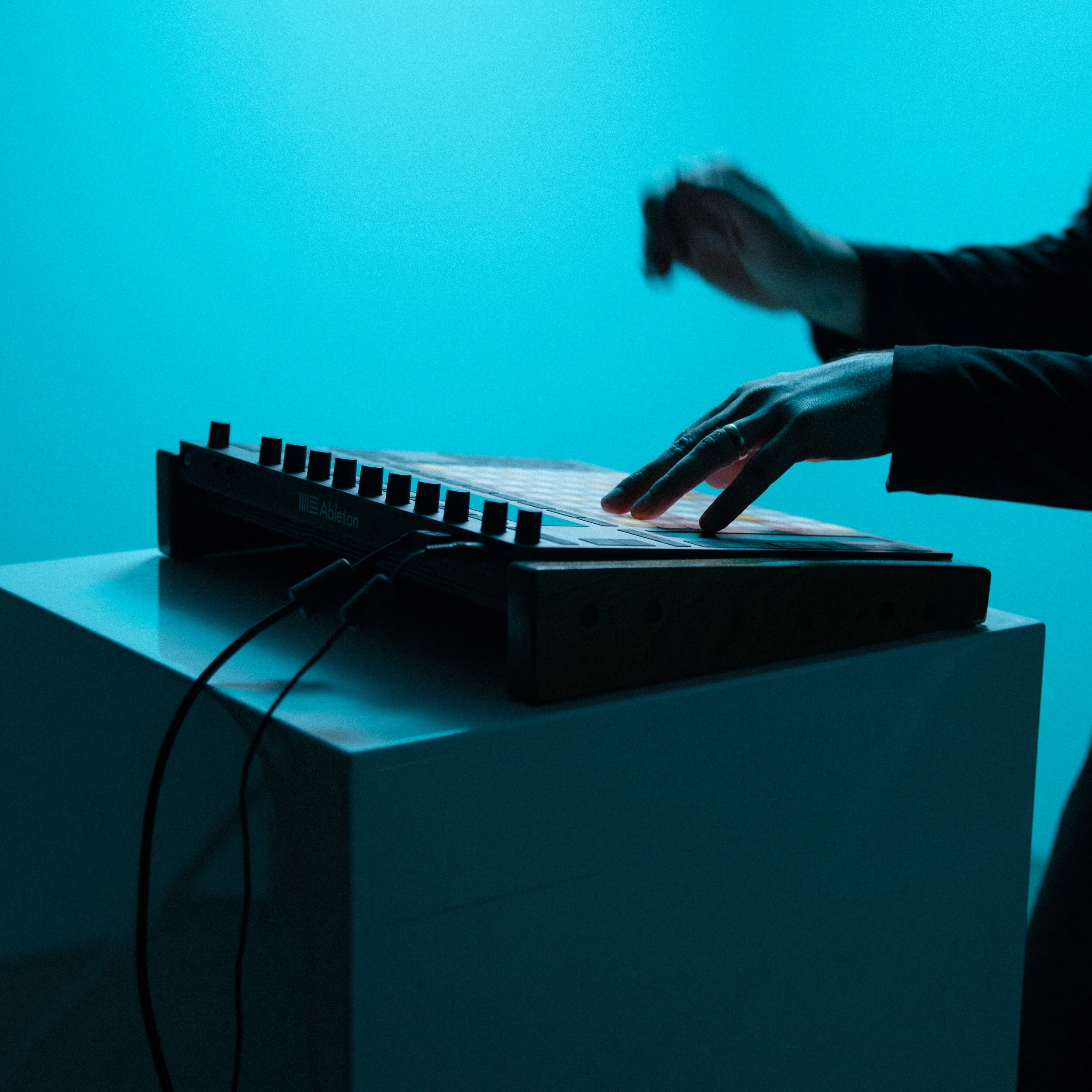 LUMINS-005.jpg